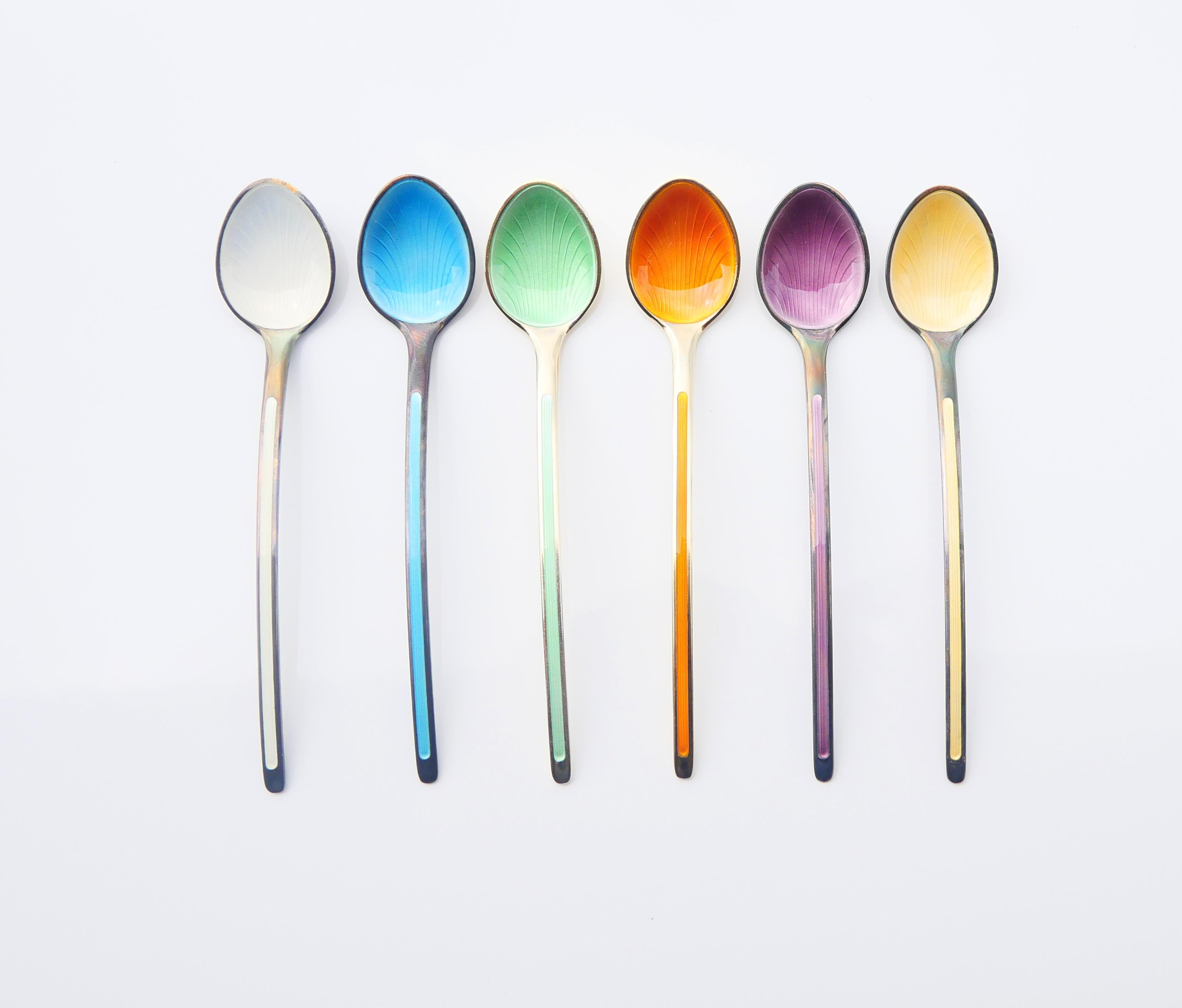 Vintage Nordic Boxed Set Ice-cream Spoons solid 925 Sterling Silver / 60 gr For Sale 3