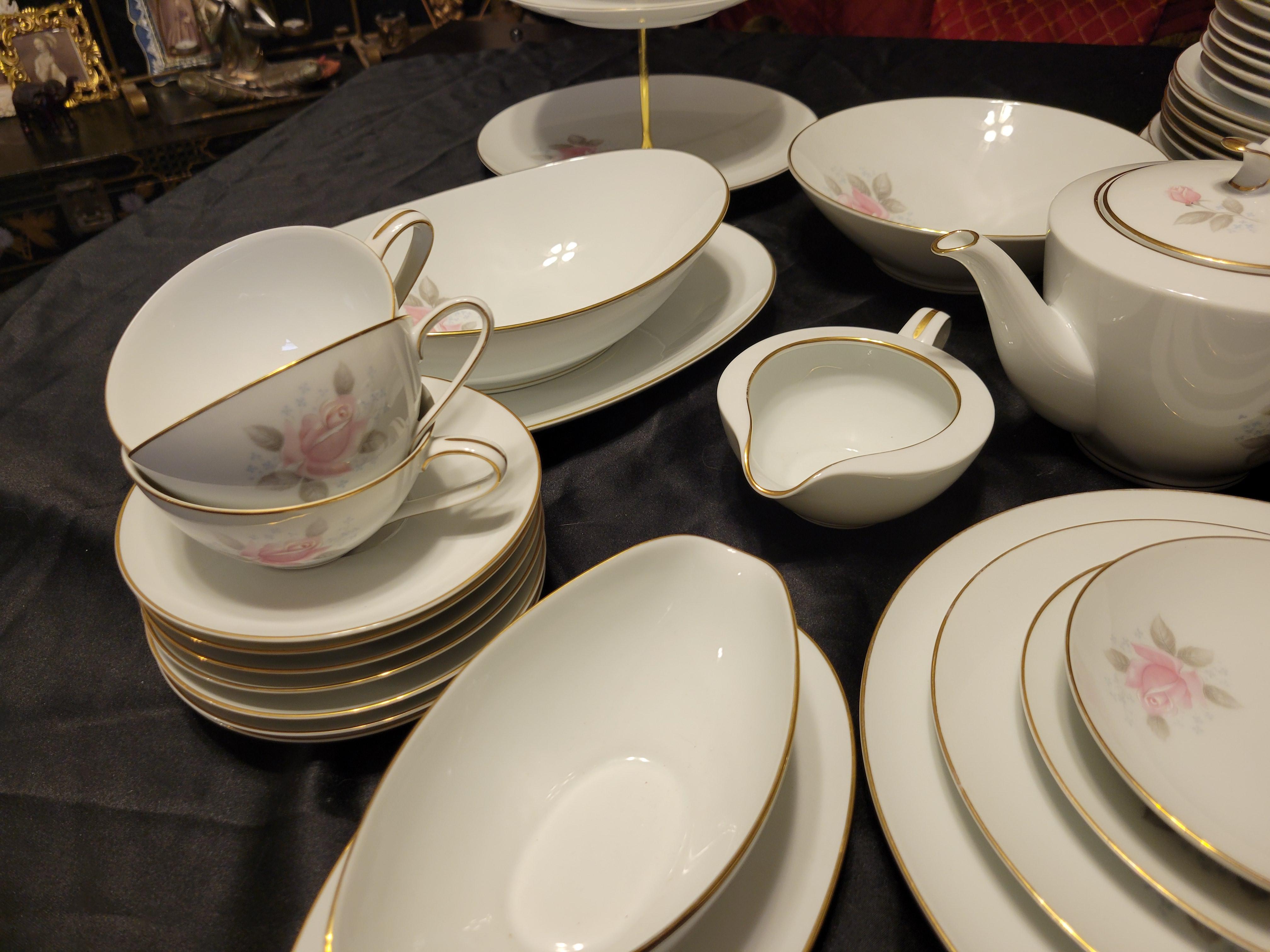 Vintage Noritake 'Roseville' Fine China Dining Set for 8 Persons - 79 Items For Sale 6