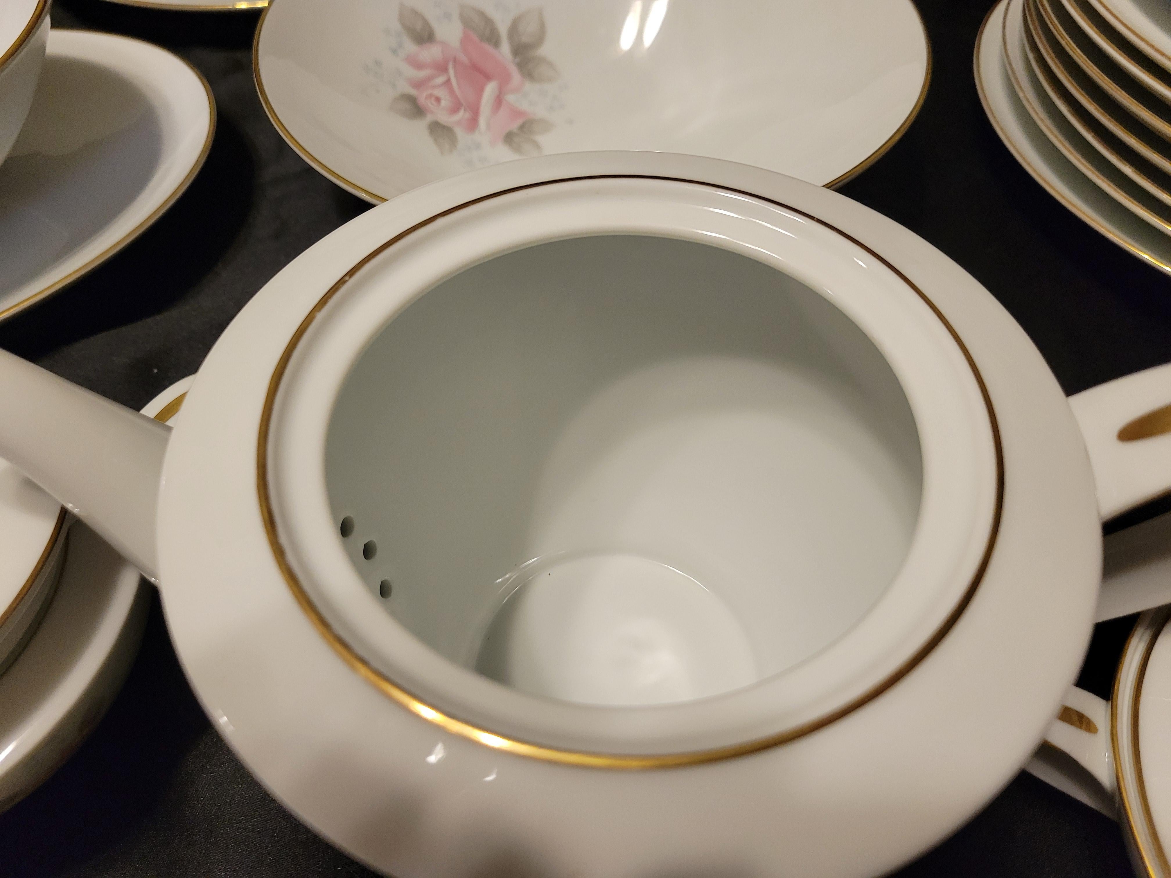 Vintage Noritake 'Roseville' Fine China Dining Set for 8 Persons - 79 Items For Sale 9