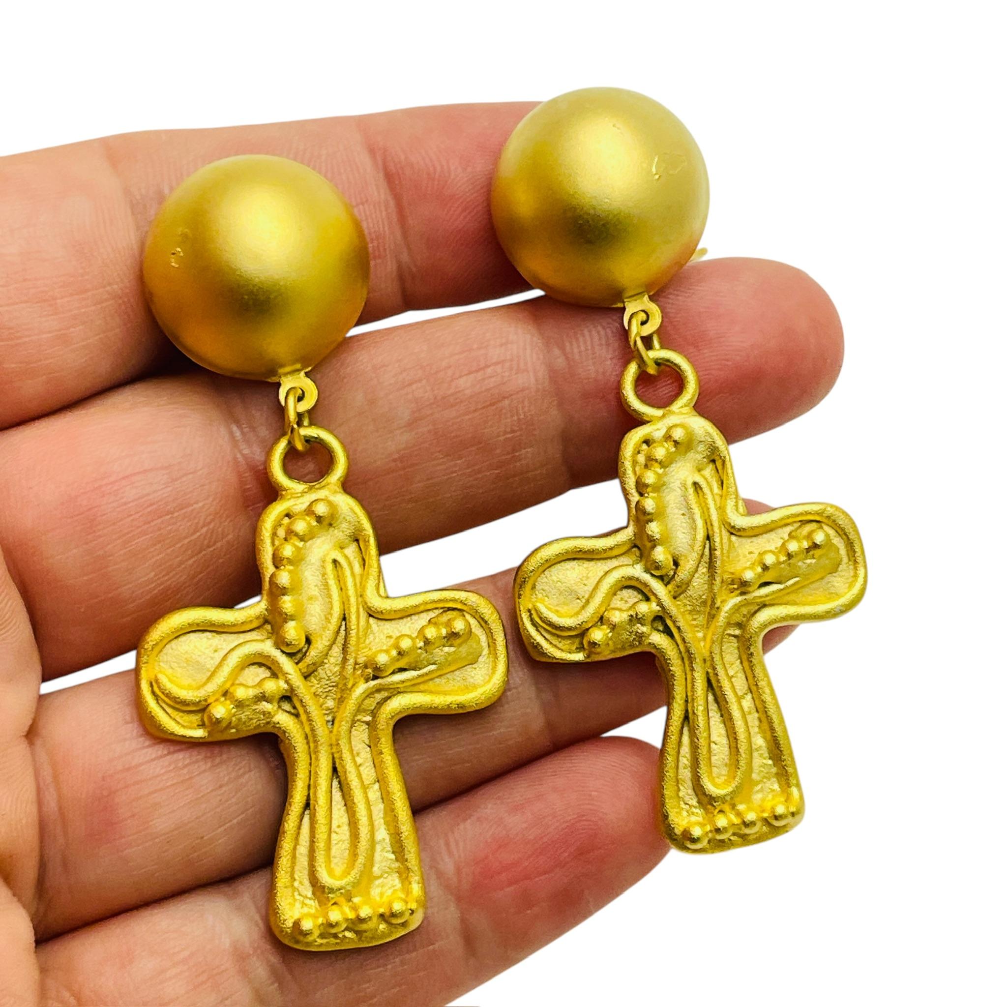 Women's Vintage NORMA JEAN signed matte gold cross dangle designer clip on earrings For Sale
