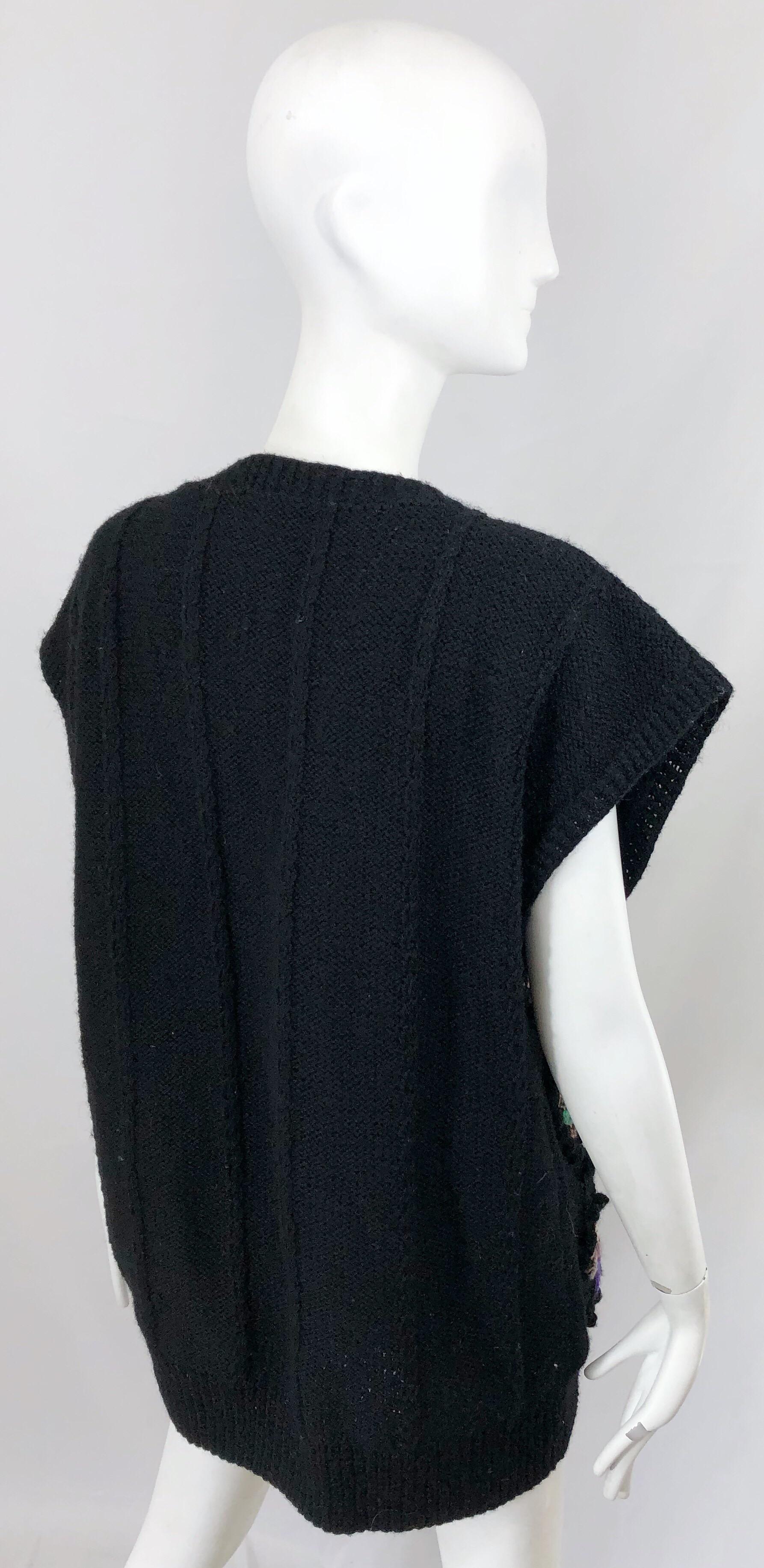 Vintage Norma Kamali 1980s Avant Garde Doll Appliqués Black Wool Sweater Vest In Excellent Condition For Sale In San Diego, CA