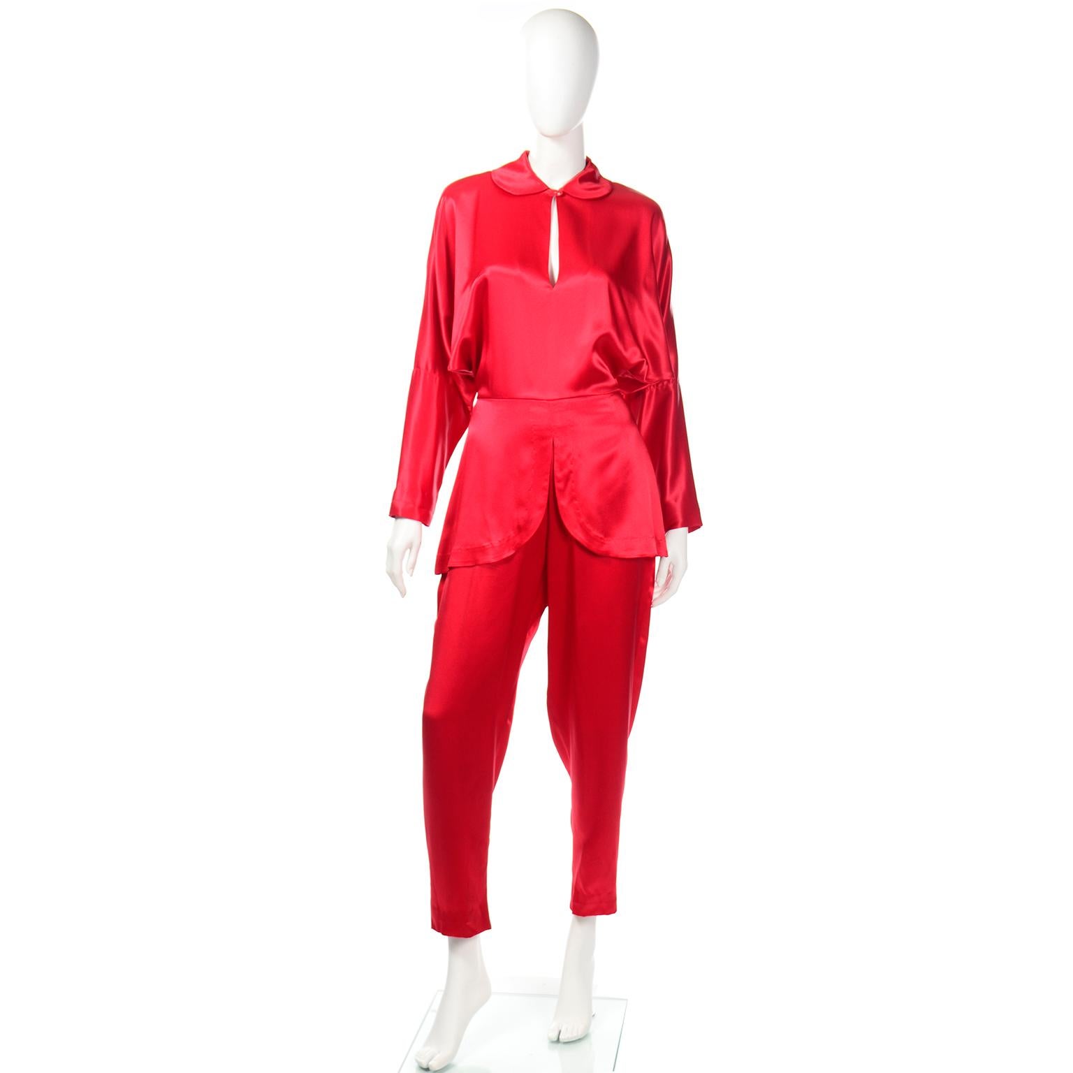 Vintage Norma Kamali Einteiliger Jumpsuit aus rotem Satin, 1980er Jahre im Angebot 2