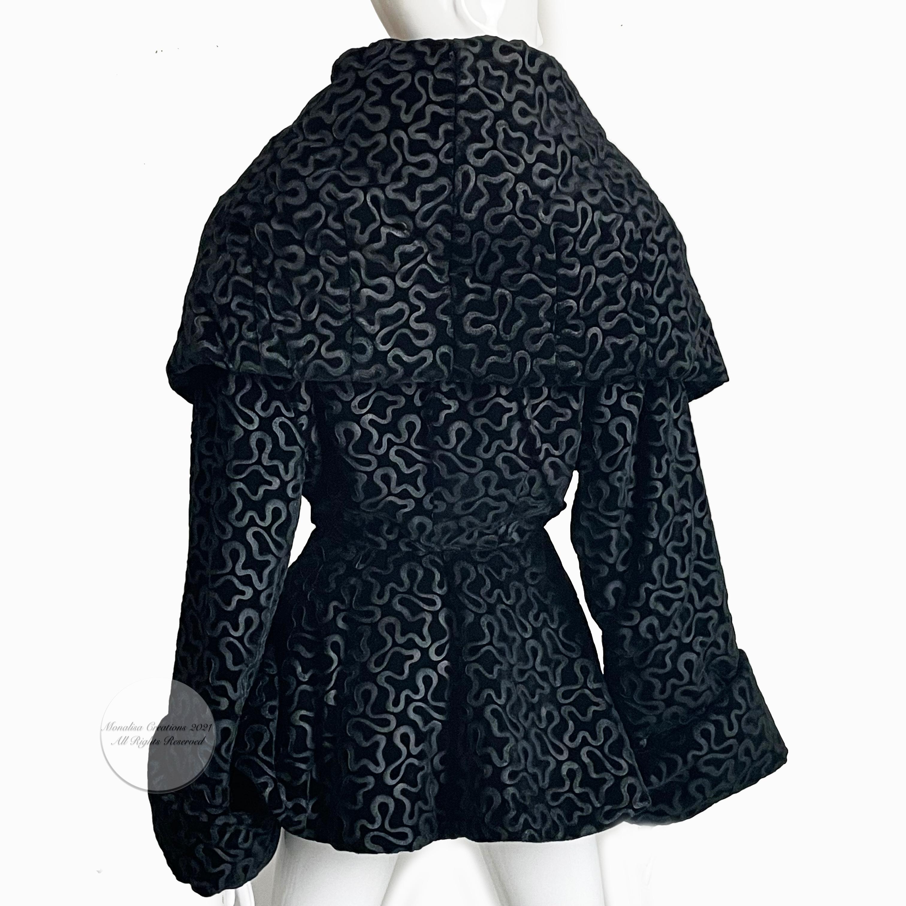 Women's Vintage Norma Kamali Jacket Oversized Shawl Collar Rare Black Velvet Size 6