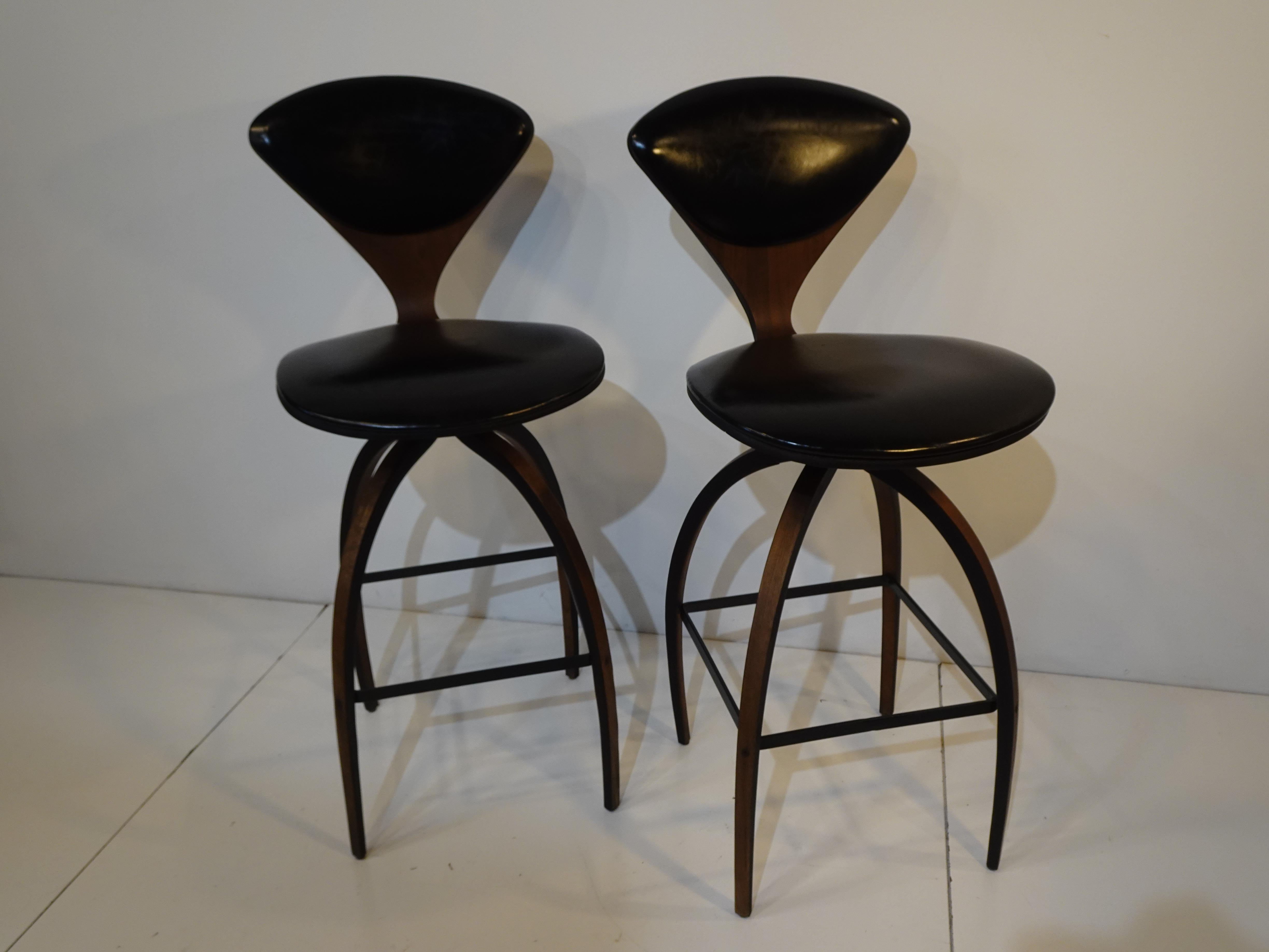 Vintage Norman Cherner Swiveling Bar Stools for Plycraft 7