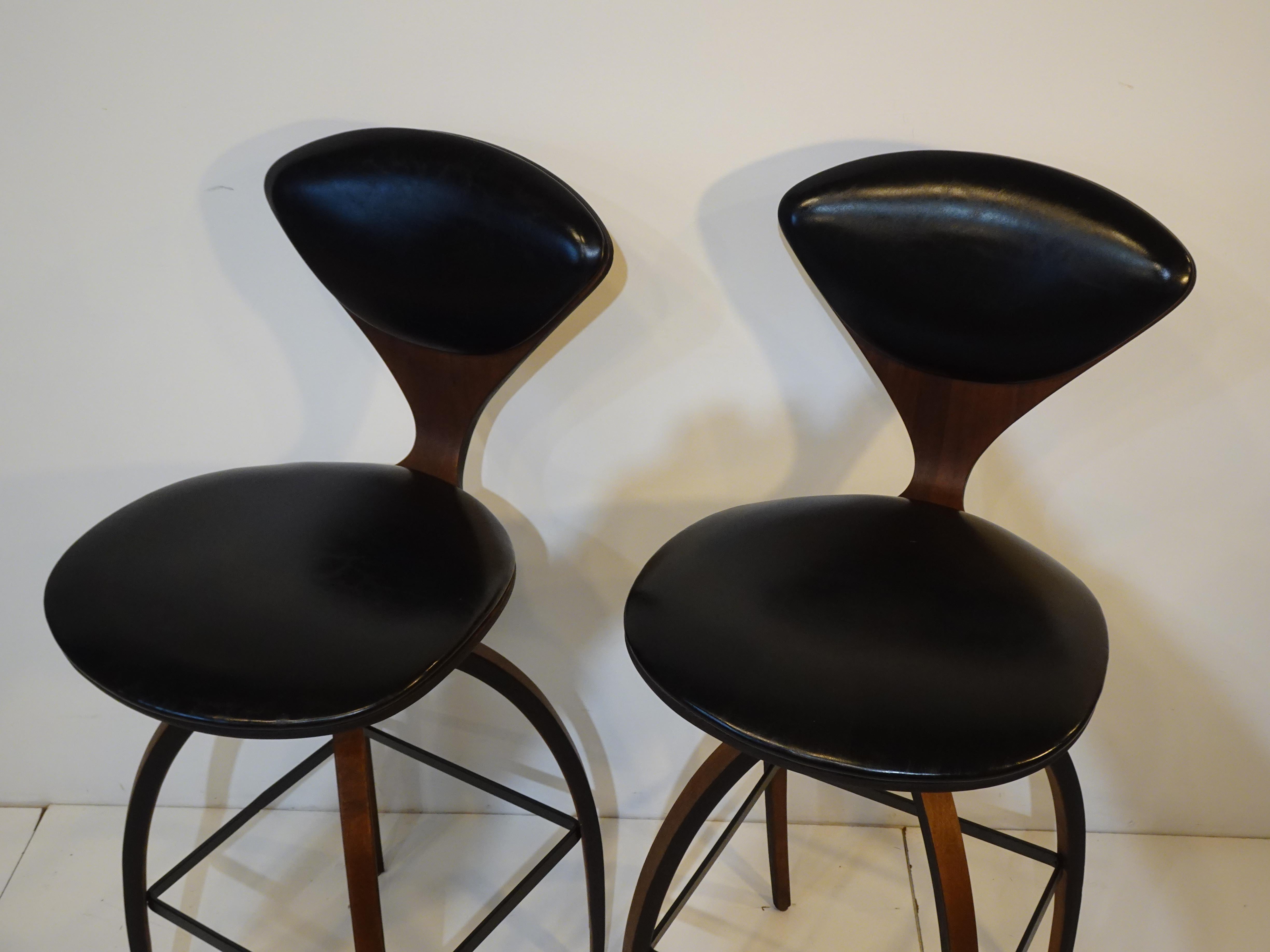 Vintage Norman Cherner Swiveling Bar Stools for Plycraft 1
