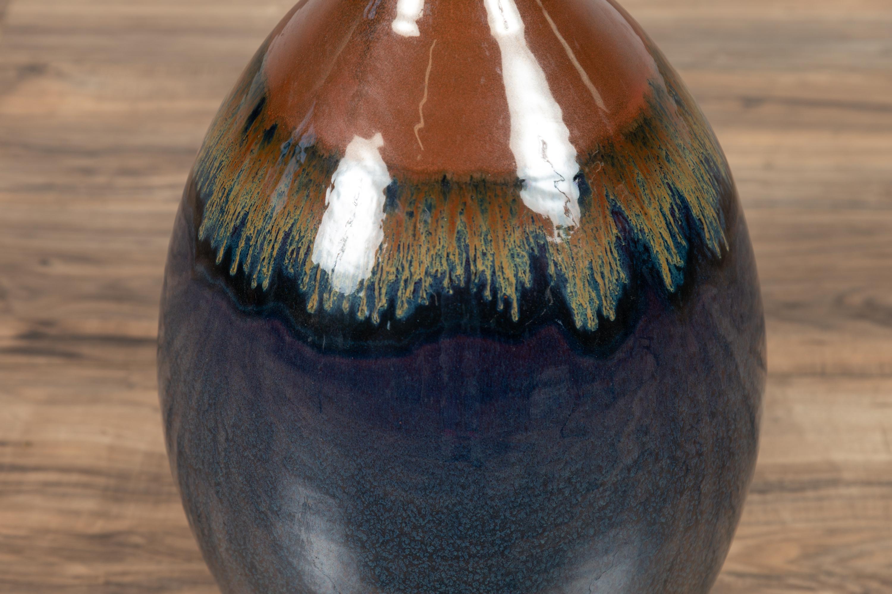 Vaso in ceramica smaltata blu e marrone con effetti dorati, Vintage In condizioni buone in vendita a Yonkers, NY