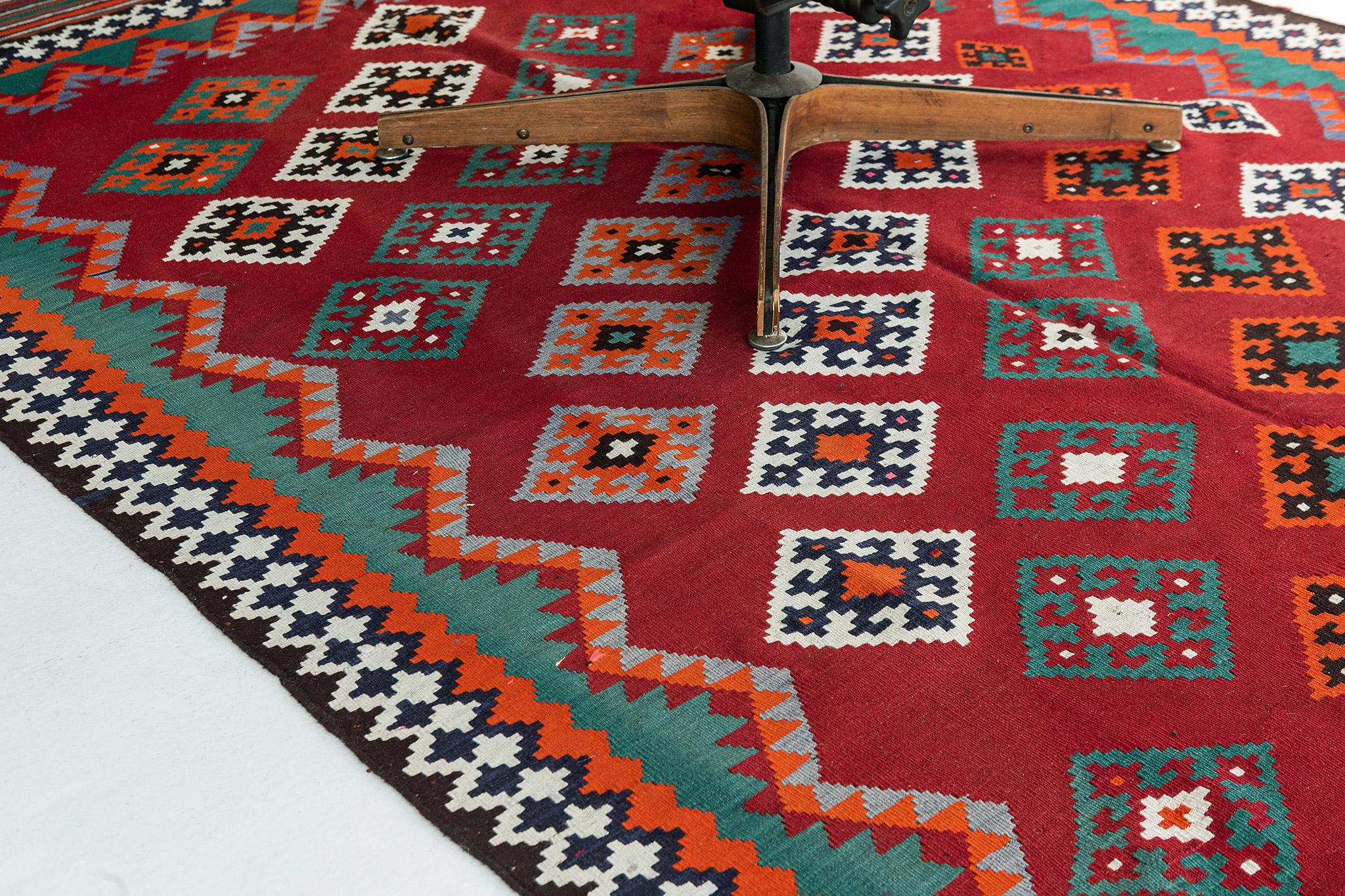 Vintage Northwest Persian Ghashgaei Tribal Kilim Runner 26406 In Good Condition For Sale In WEST HOLLYWOOD, CA