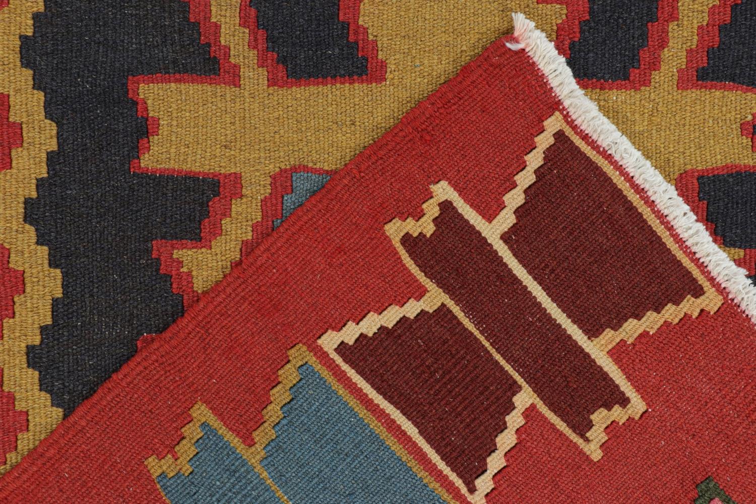 Nordwestlicher persischer Kelim in Blau mit geometrischen Mustern (Mitte des 20. Jahrhunderts) im Angebot