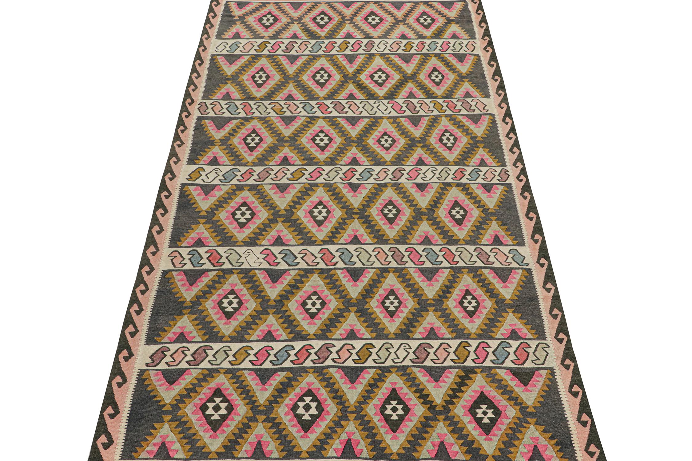Nordwestlicher persischer Kelim in polychromem Diamantmuster von Teppich & Kilim (Stammeskunst) im Angebot