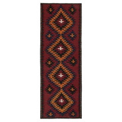 Kilim persiano vintage del nord-ovest in rosso con motivi geometrici