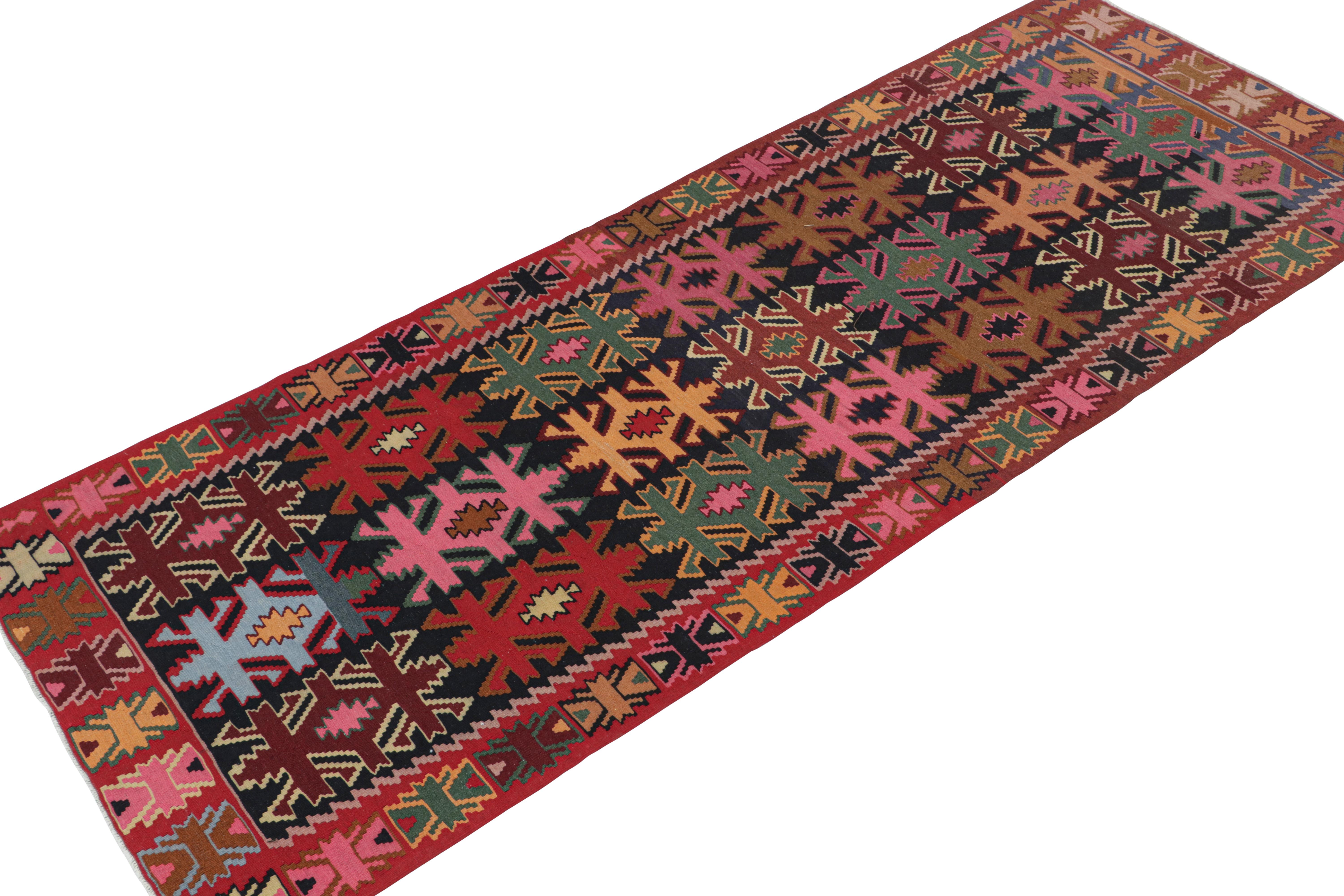 Nordwestlicher persischer Kelim mit geometrischen Mustern (Persisch) im Angebot
