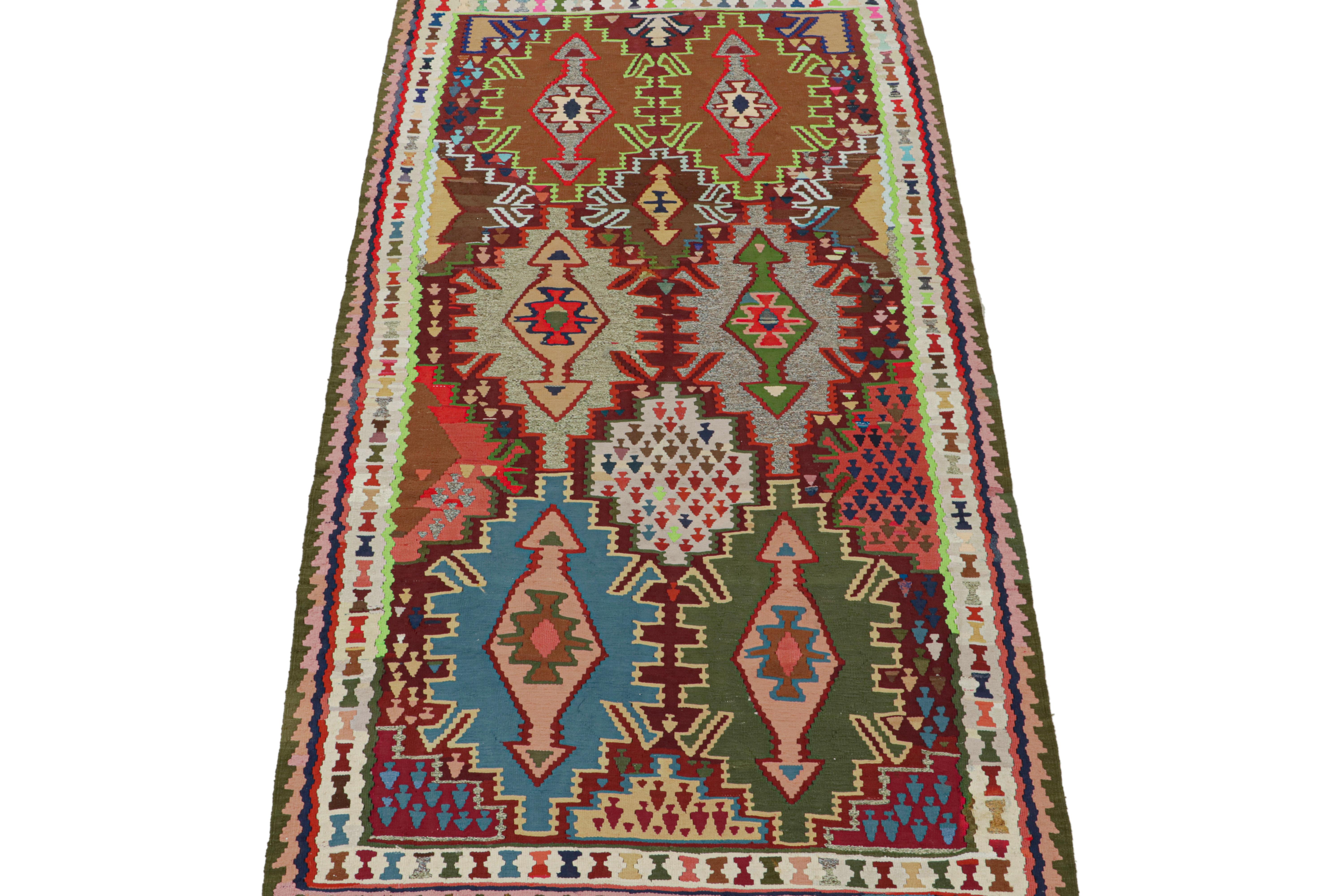 Vintage Northwest Persian Kilim with Geometric Patterns In Good Condition For Sale In Long Island City, NY