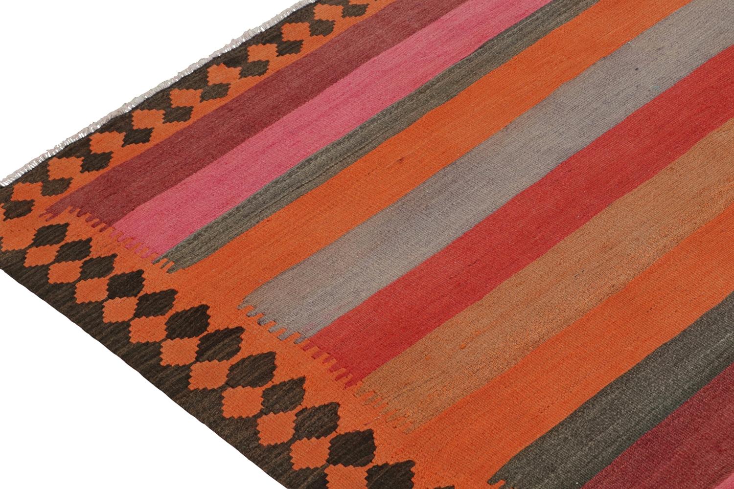 Vieux Kilim persan du Nord-Ouest à rayures multicolores Bon état - En vente à Long Island City, NY