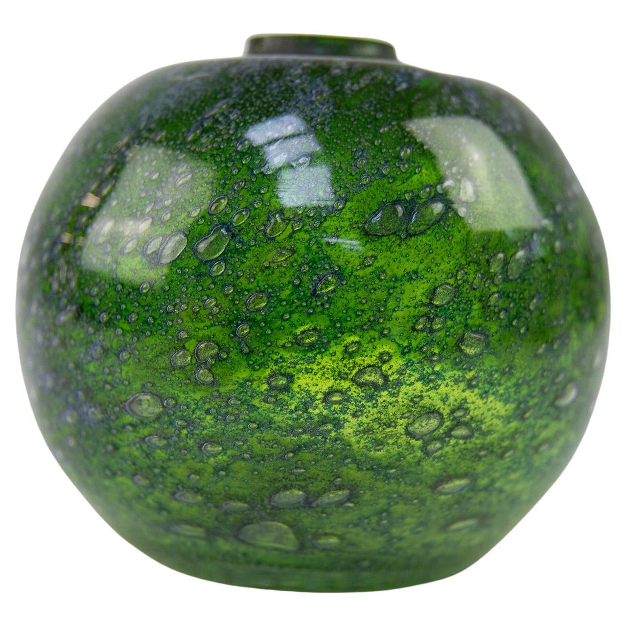 Vase en verre vert norvégien vintage de Benny Motzfeldt, années 1960. en vente