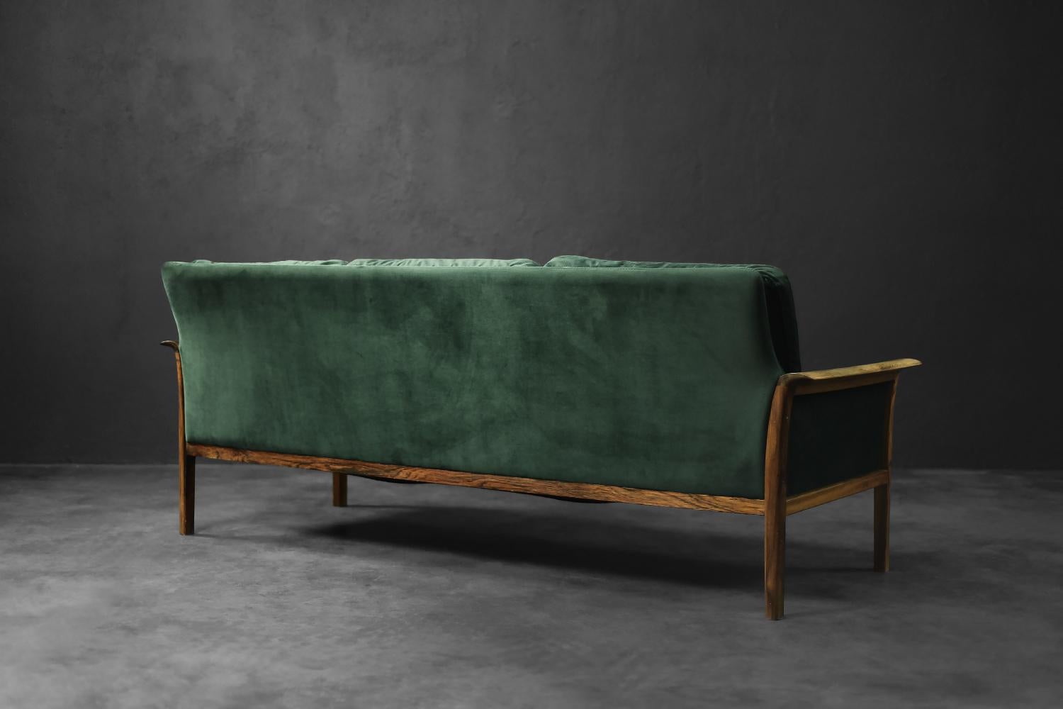 Canapé et chaise vintage norvégiens en palissandre et velours vert bouteille par Knut Sæter en vente 4