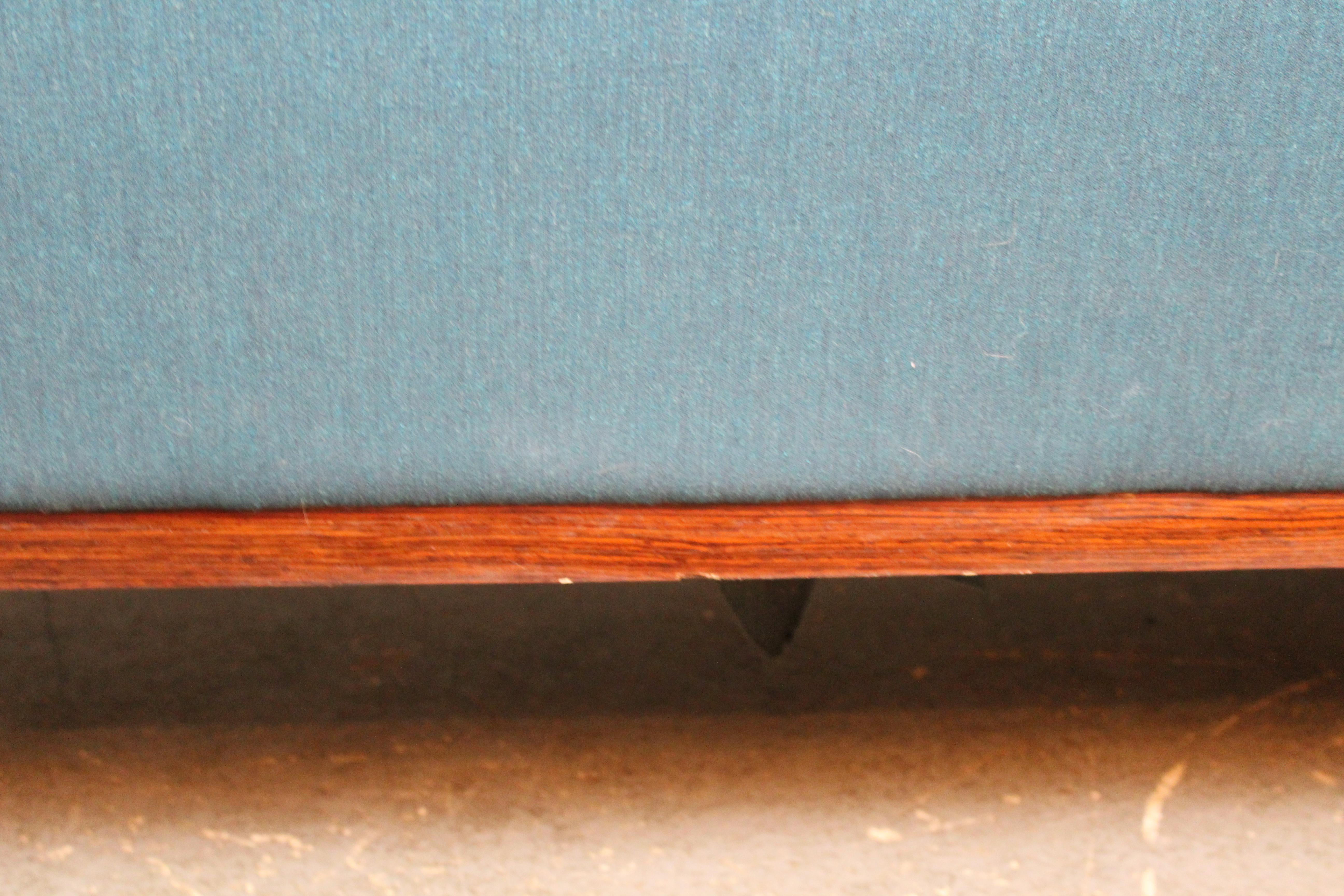Vintage Norwegian Rosewood Sofa by Hans Olsen for Vatne For Sale 8