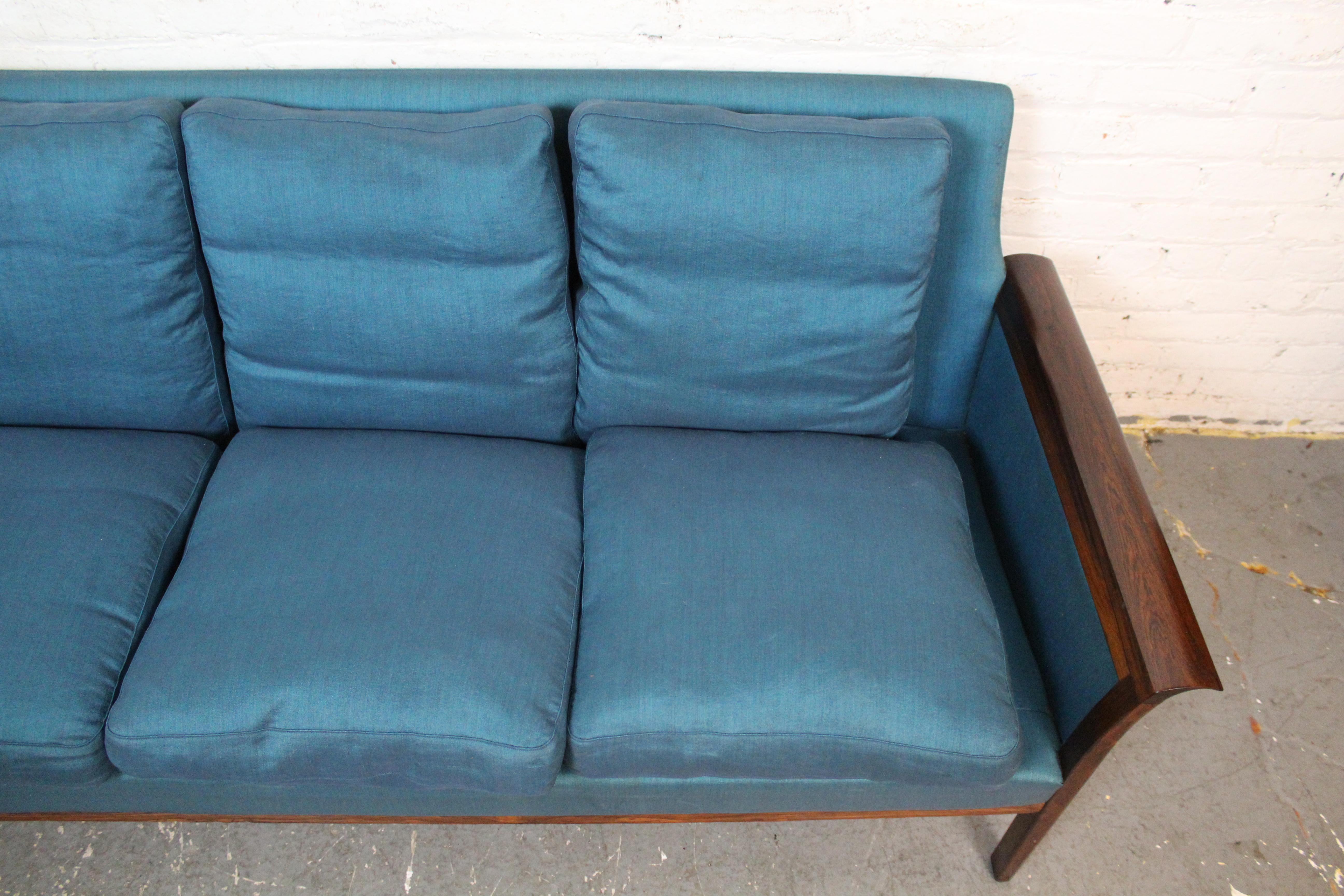 Vintage Norwegian Rosewood Sofa by Hans Olsen for Vatne In Good Condition For Sale In Brooklyn, NY