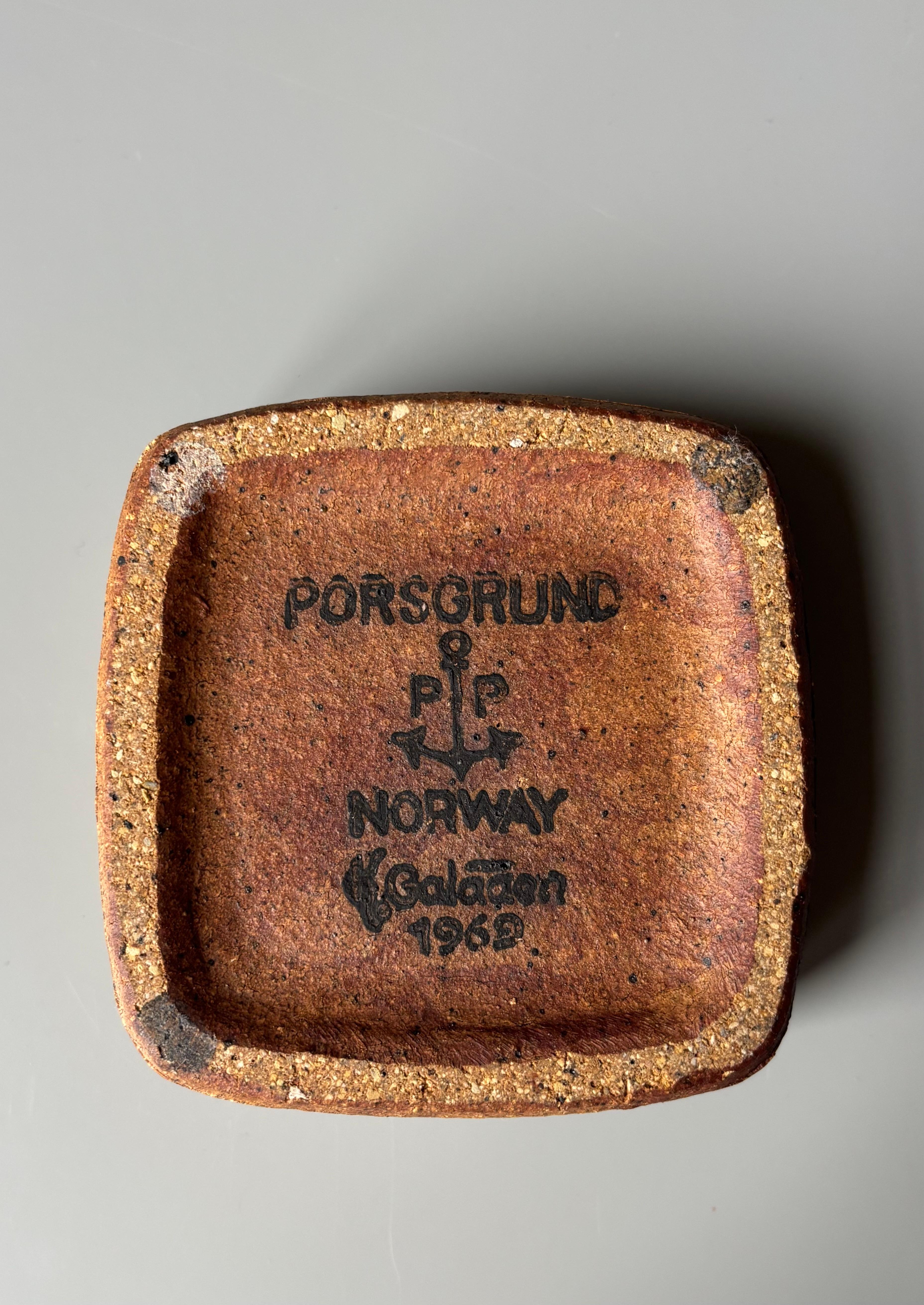 Glazed Vintage Norwegian Stoneware Vide-Poche, 1969 For Sale