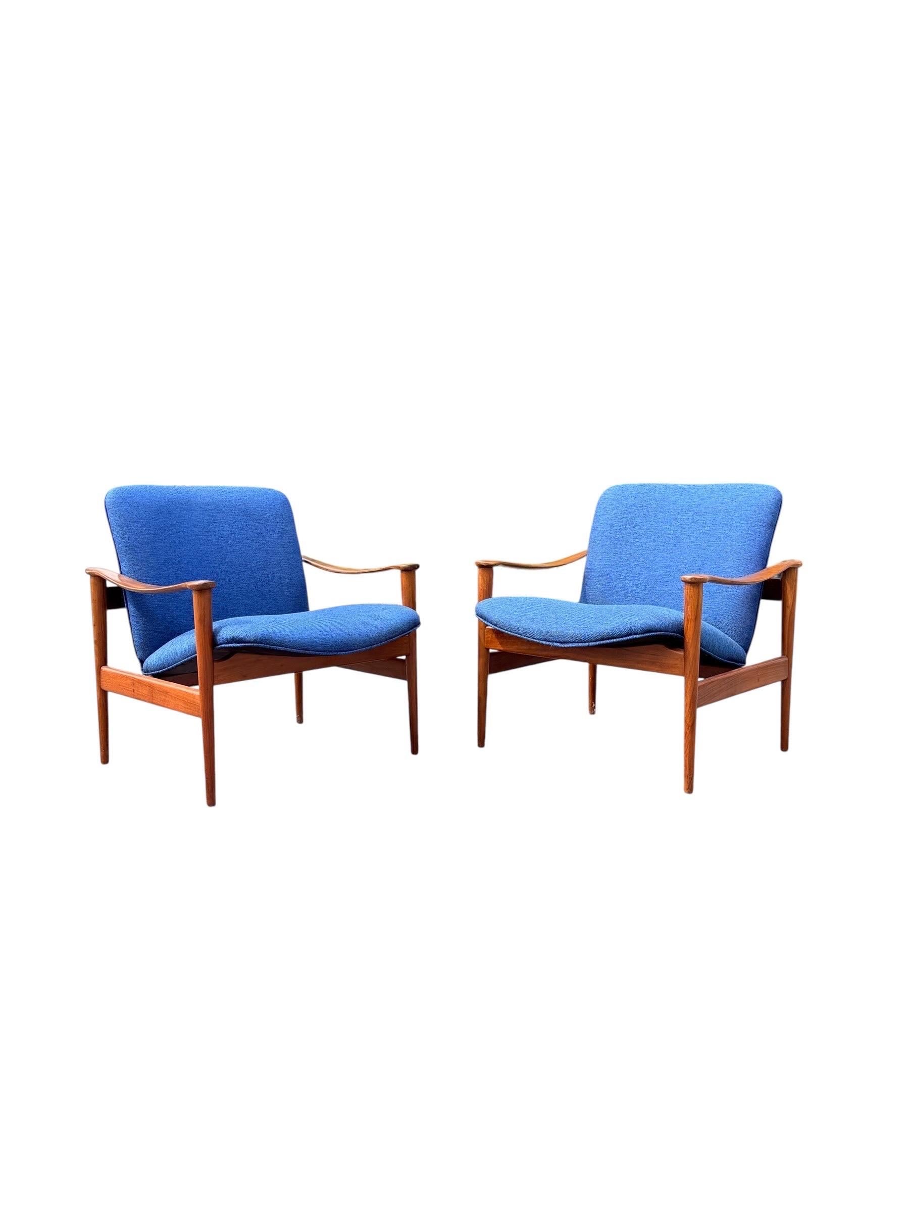 Vintage Norwegian Teak Lounge Chairs von Fredrik Kayser - 1960er Paar (Norwegisch) im Angebot