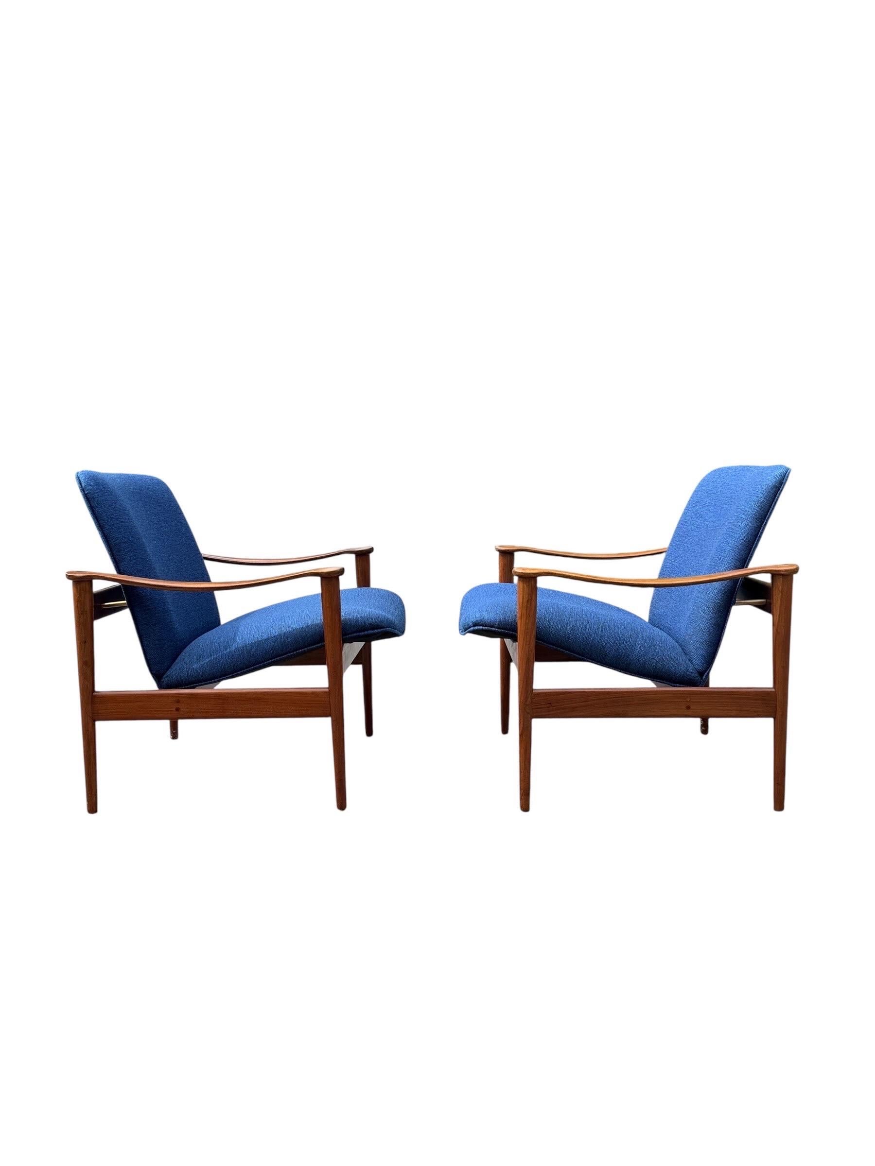 Vintage Norwegian Teak Lounge Chairs von Fredrik Kayser - 1960er Paar im Zustand „Gut“ im Angebot in Brooklyn, NY