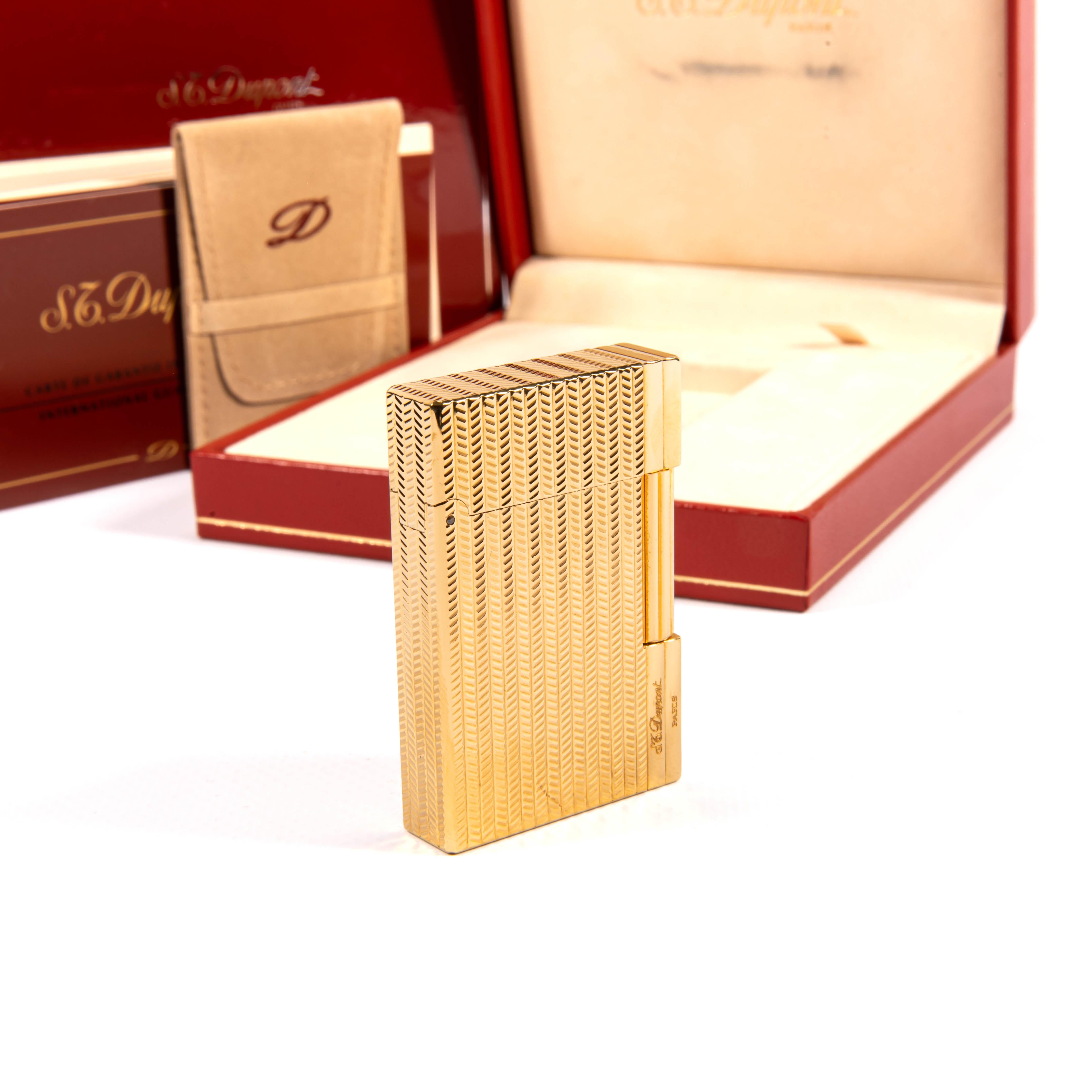 Vintage NOS Gold Plated S.T. Dupont Gatsby Lighter des années 1980 dans sa boîte 3