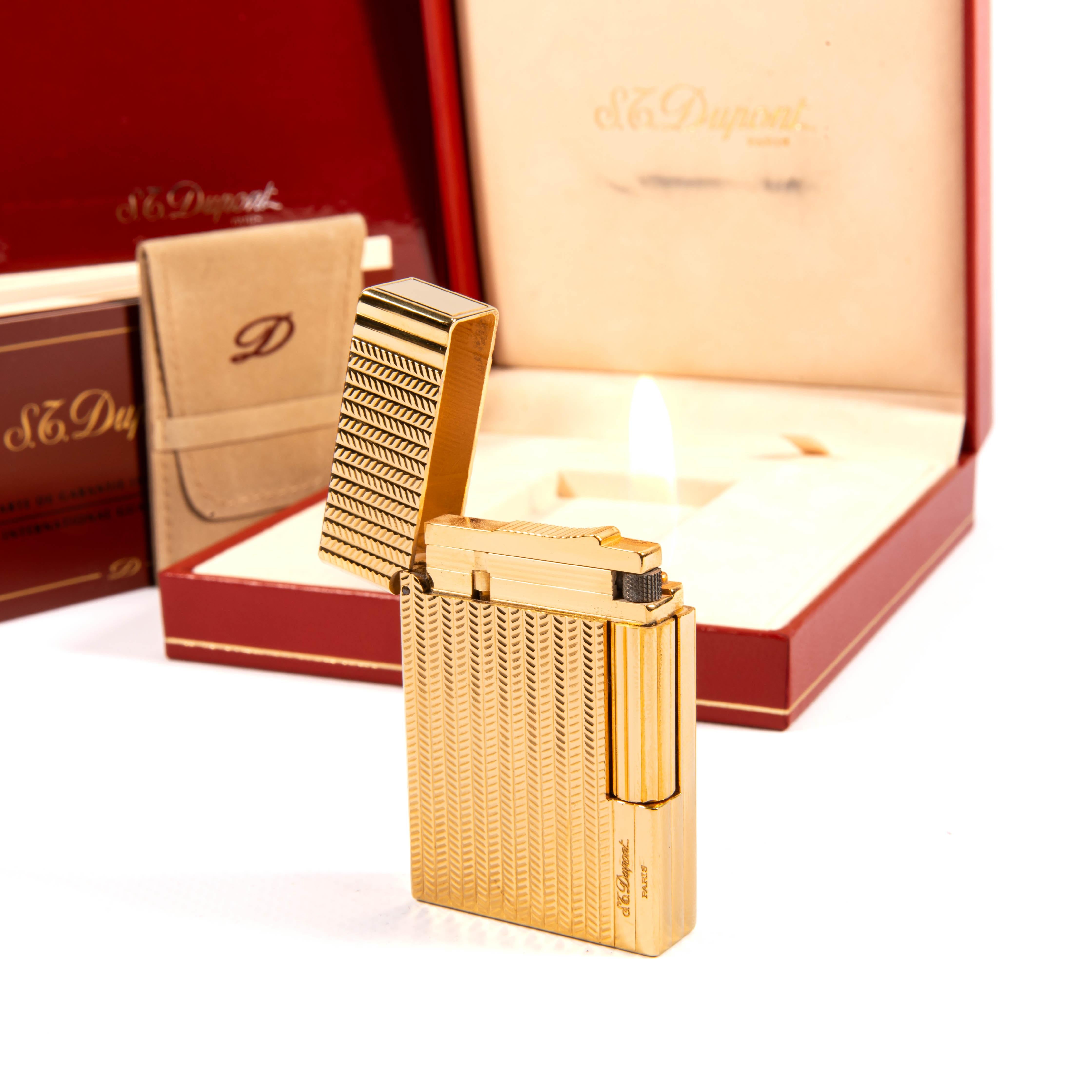 Vintage NOS Gold Plated S.T. Dupont Gatsby Lighter des années 1980 dans sa boîte 4