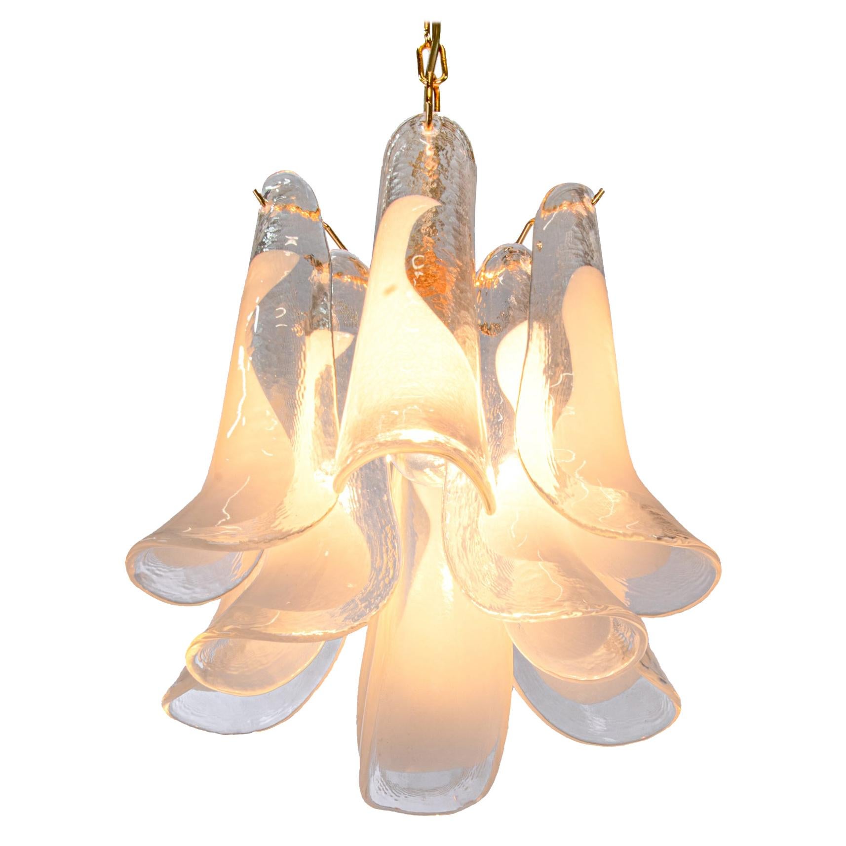 Lampadario vintage Novaresi in vetro di Murano a petali placcato oro
