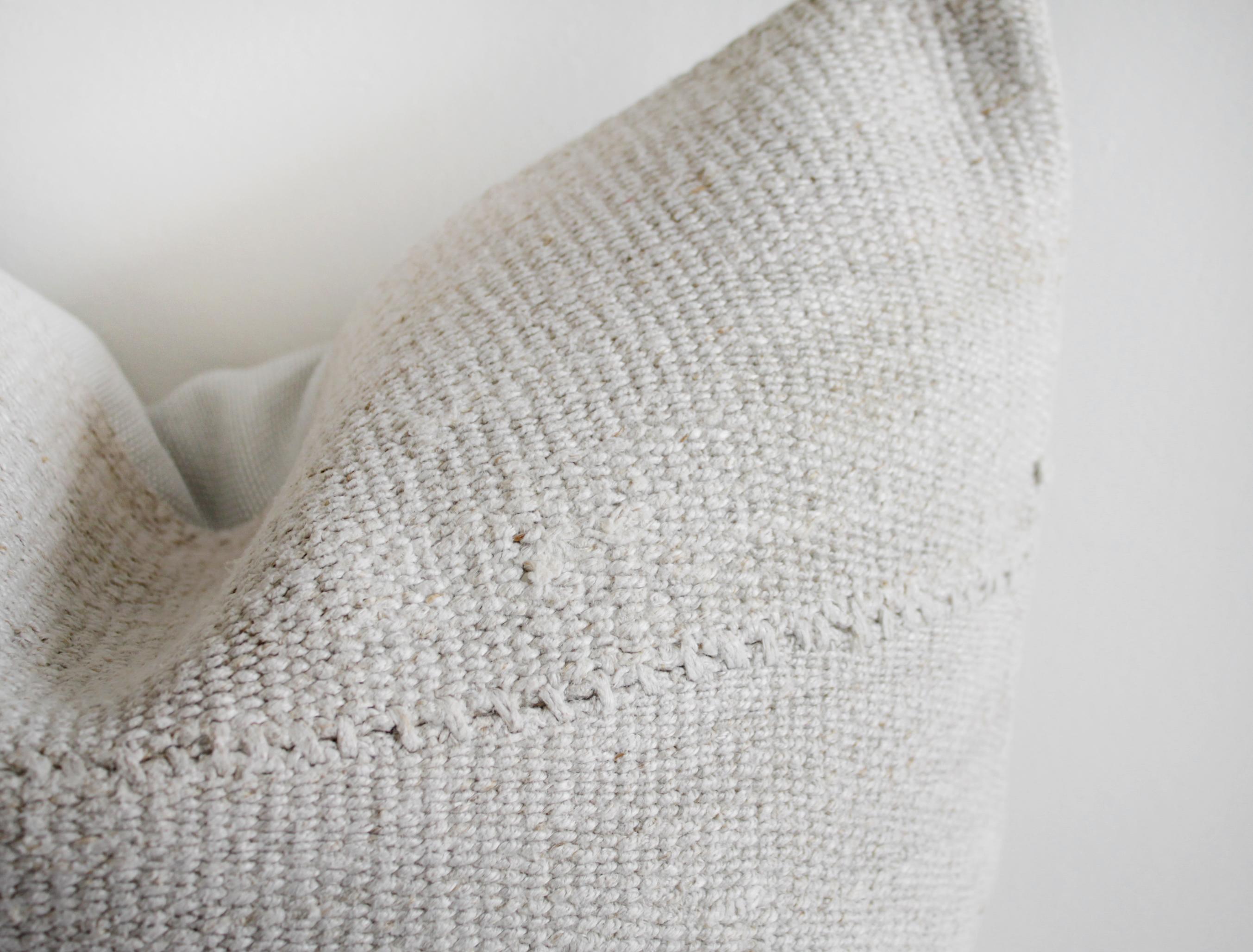 Vintage Nubby White Handwoven Minimalist Style Pillow In Excellent Condition In Brea, CA