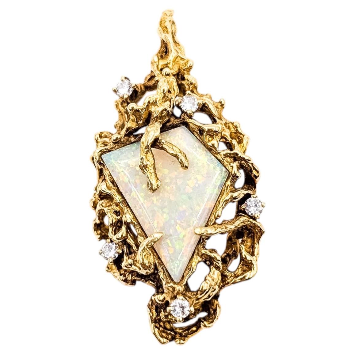 Pendentif vintage en or jaune 18k avec pépite d'opale et diamant