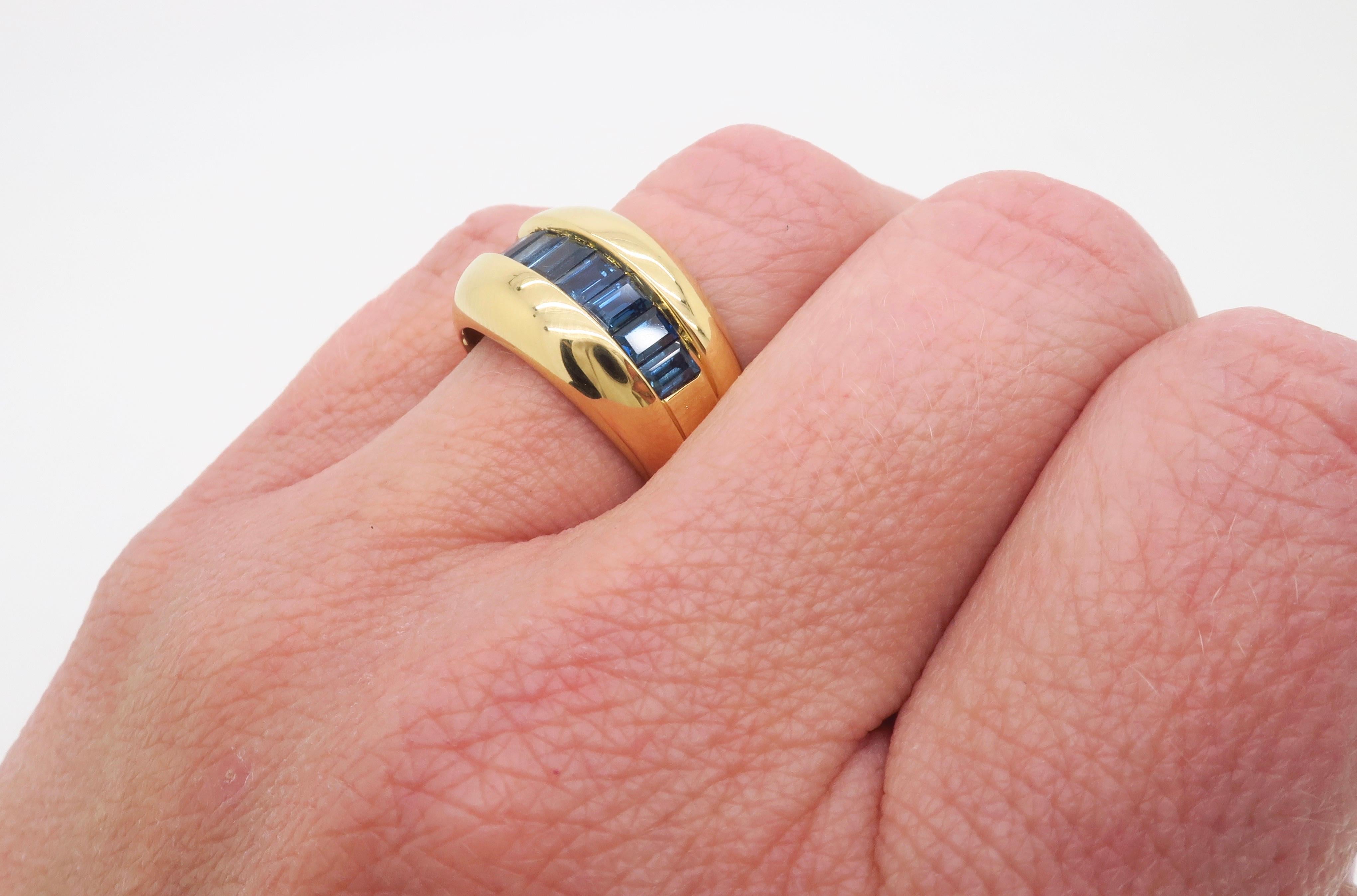 Vintage Numbered Cartier Sapphire Ring in 18k  For Sale 5