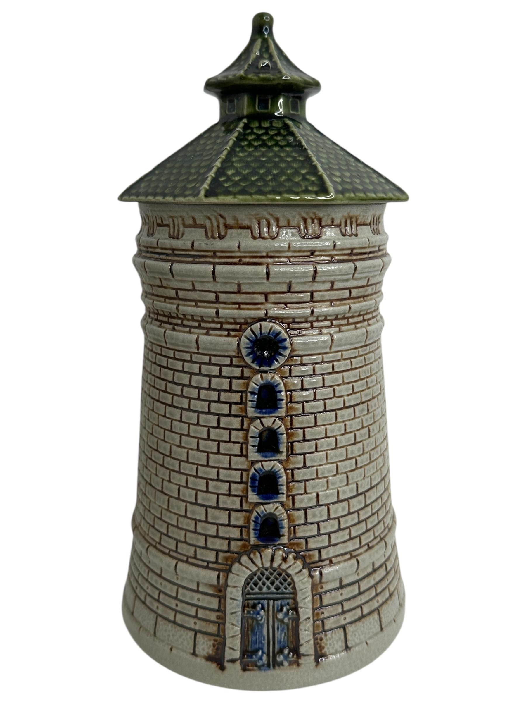 A gorgeous beer stein, made in Germany by the famous Gerz Company. This beer stein has been made in Germany, circa 1960s. Absolutely gorgeous piece still in great condition, without damage. Lid works properly. It is a 1/2 Liter Stein. Found at an