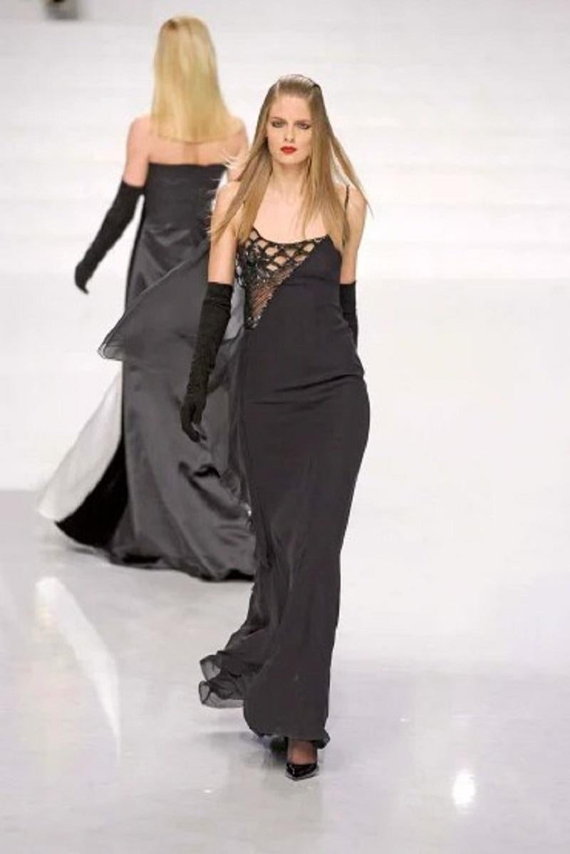 Vintage NWT Valentino FW Runway 2006 Sheer Side Silk Embellished Dress Gown US 6 For Sale 4