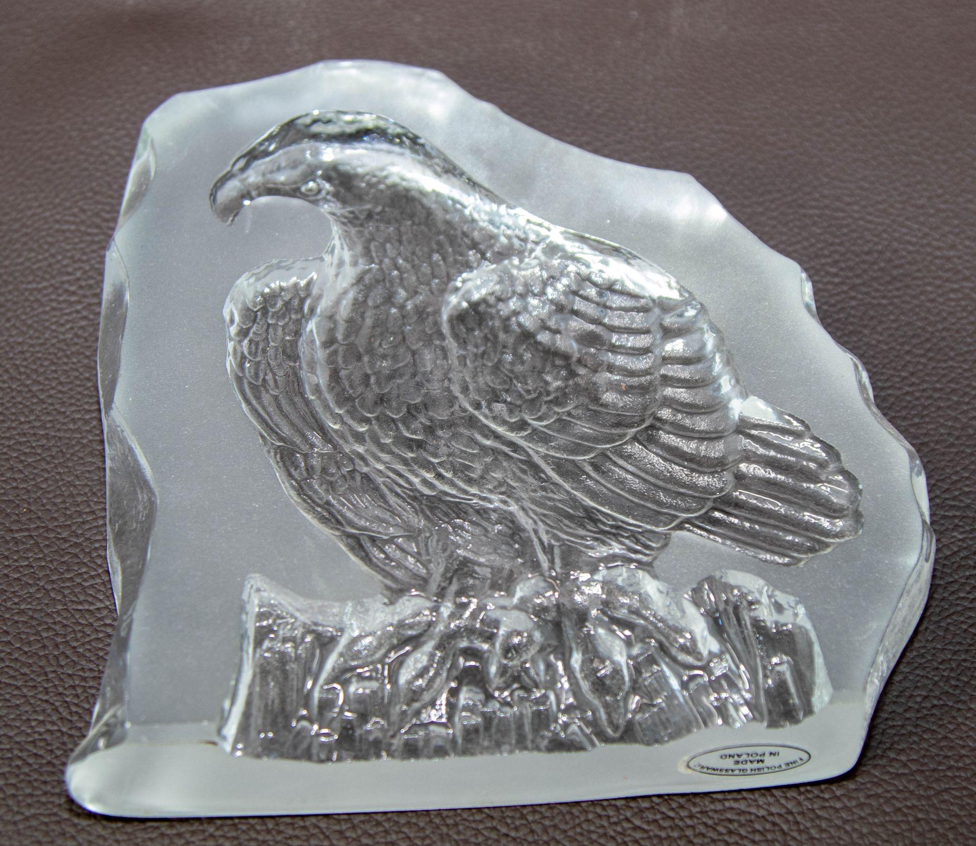 Nybro Pologne grand presse-papier d'art en cristal d'aigle gravé Bon état - En vente à North Hollywood, CA
