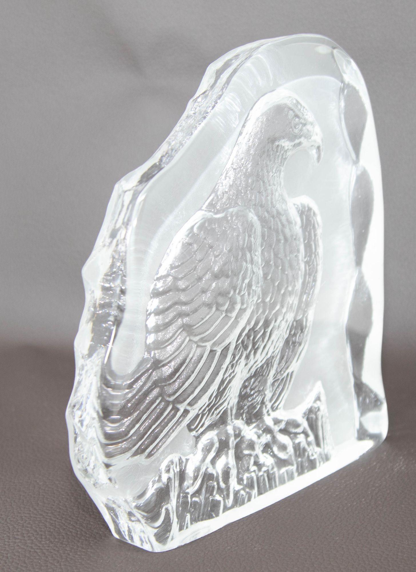Nybro Pologne grand presse-papier d'art en cristal d'aigle gravé en vente 1