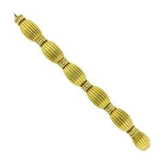 Vintage O. J. Perrin 2 Carat Diamond 18 Karat Yellow Gold Bracelet