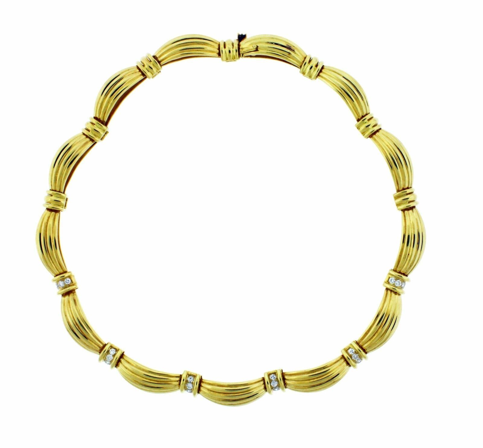 100% authentisch in neuem Zustand.

Besuchen Sie unser anderes Angebot für passende Armbänder und Ohrringe. 

O. J. Perrin Diamant-Halskette ist in 18k Gelbgold sehr selten.

Gewicht der Diamanten ............................. Etwa 2