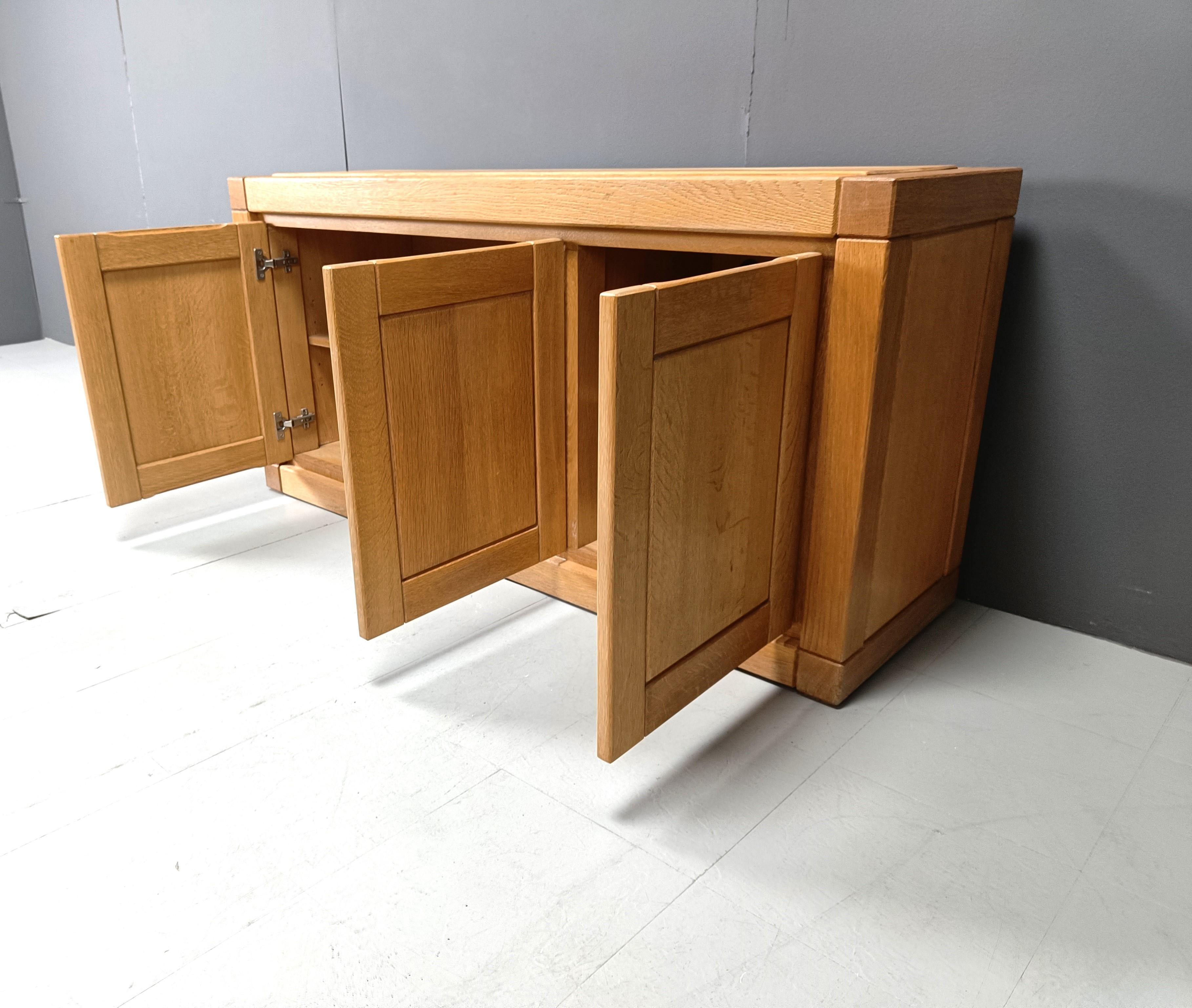 Aparador vintage de roble de 3 puertas, años 70 3