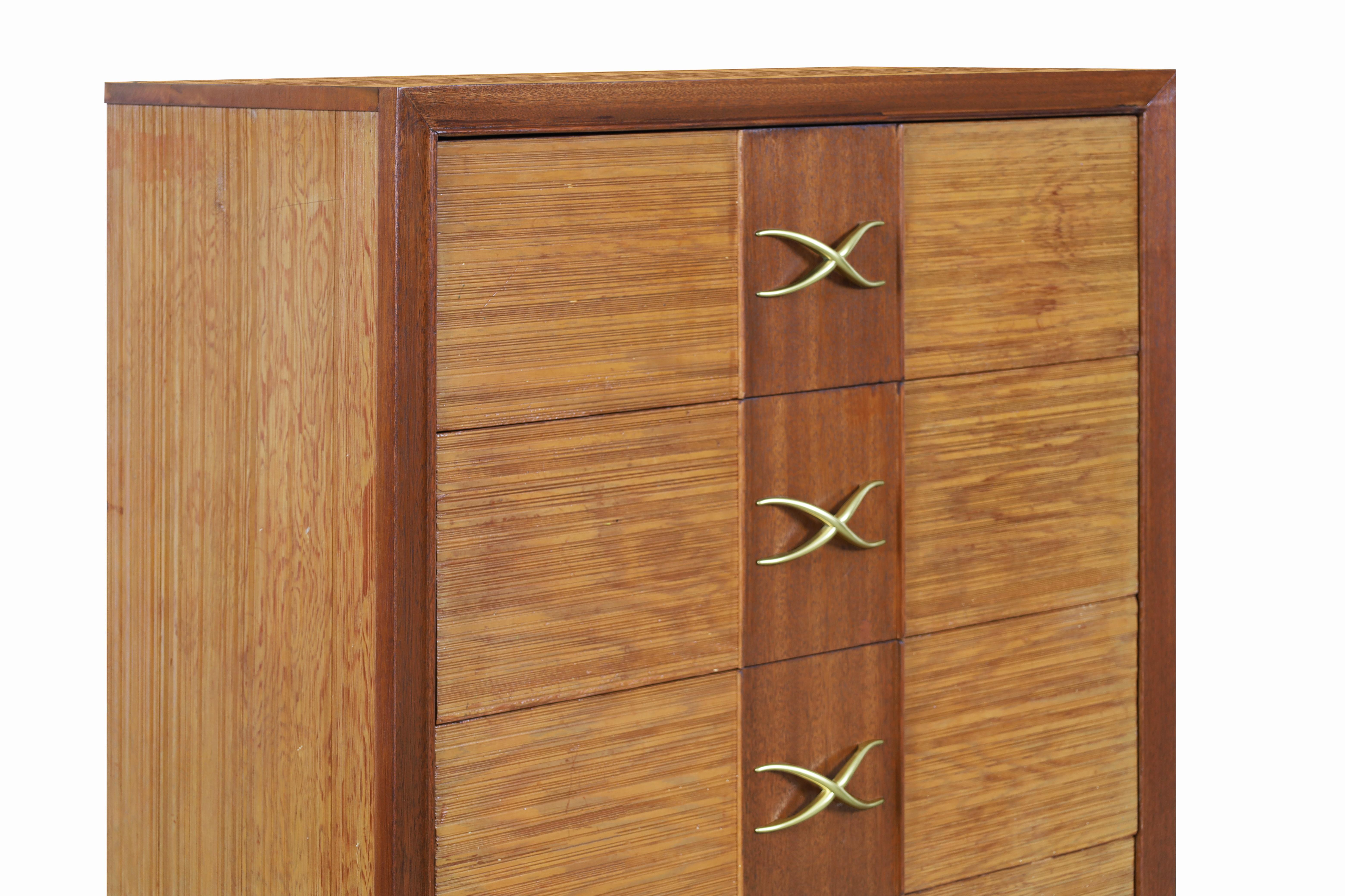 Mid-Century Modern Coffre à tiroirs vintage en chêne et laiton de Paul Frankl pour Brown Saltman en vente