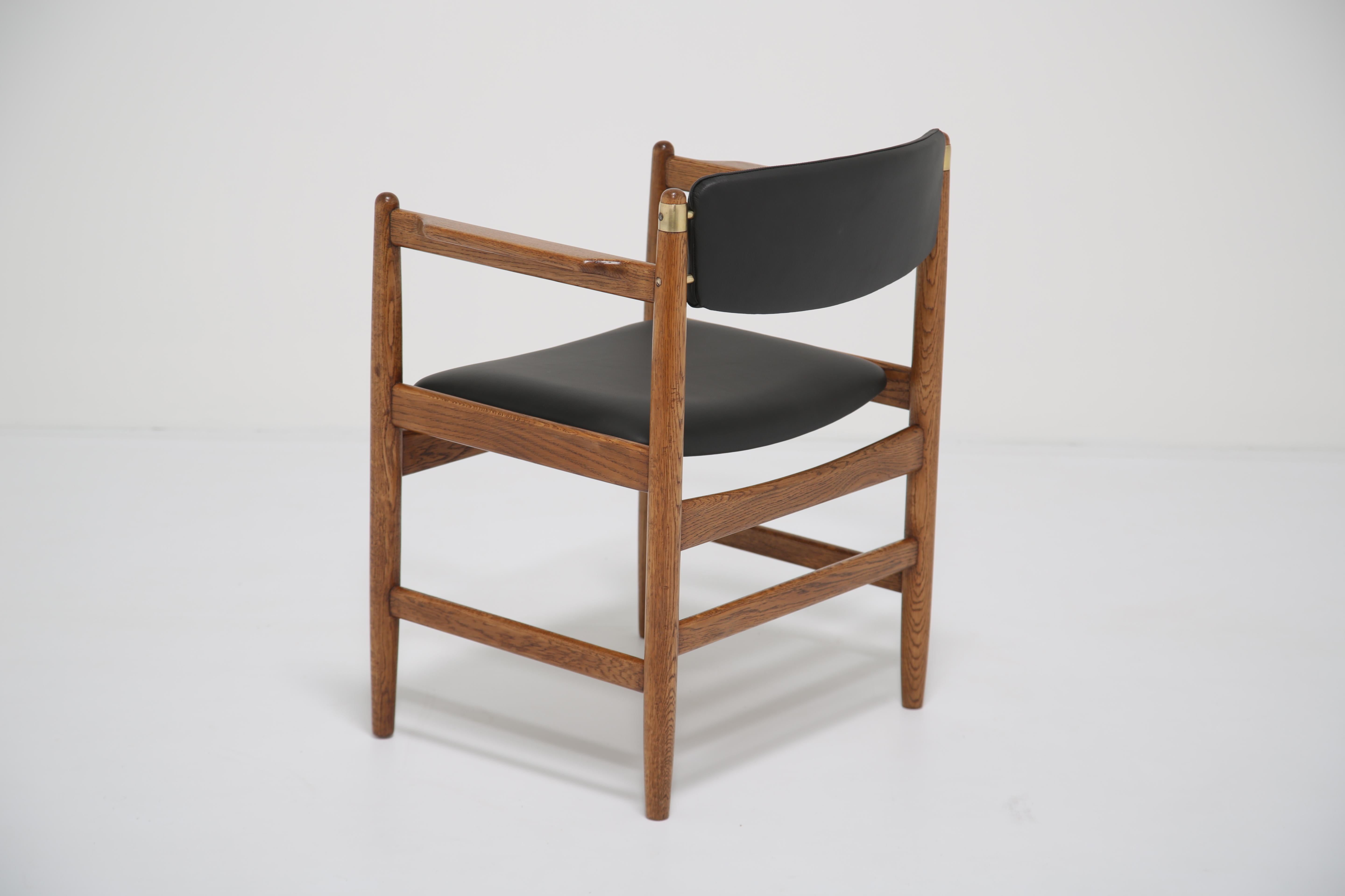 Poltrona vintage in Oak e pelle di Børge Mogensen per Karl Andersson, 1960. in vendita 5