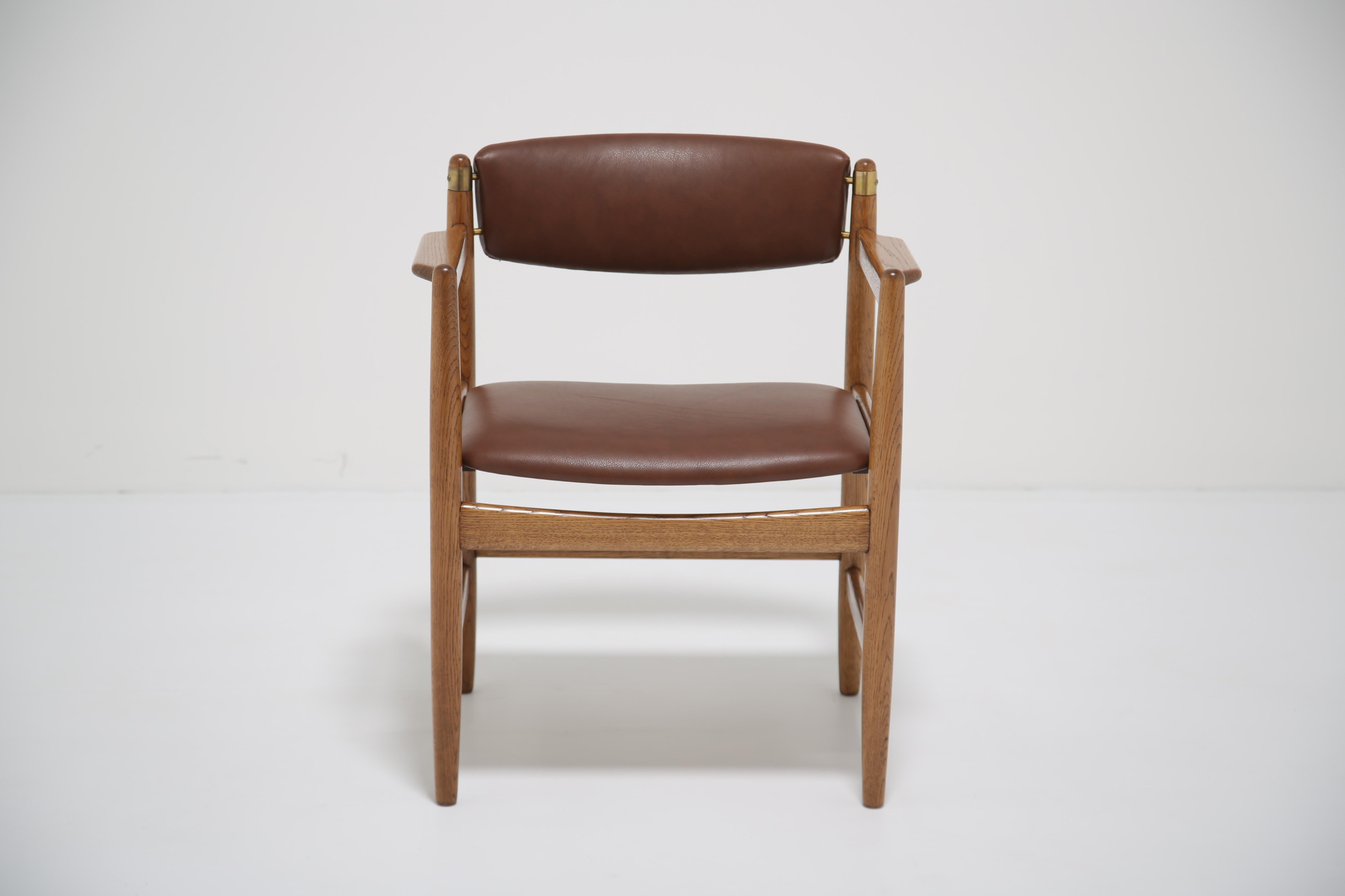 Ottone Poltrona vintage in Oak e pelle di Børge Mogensen per Karl Andersson, 1960. in vendita
