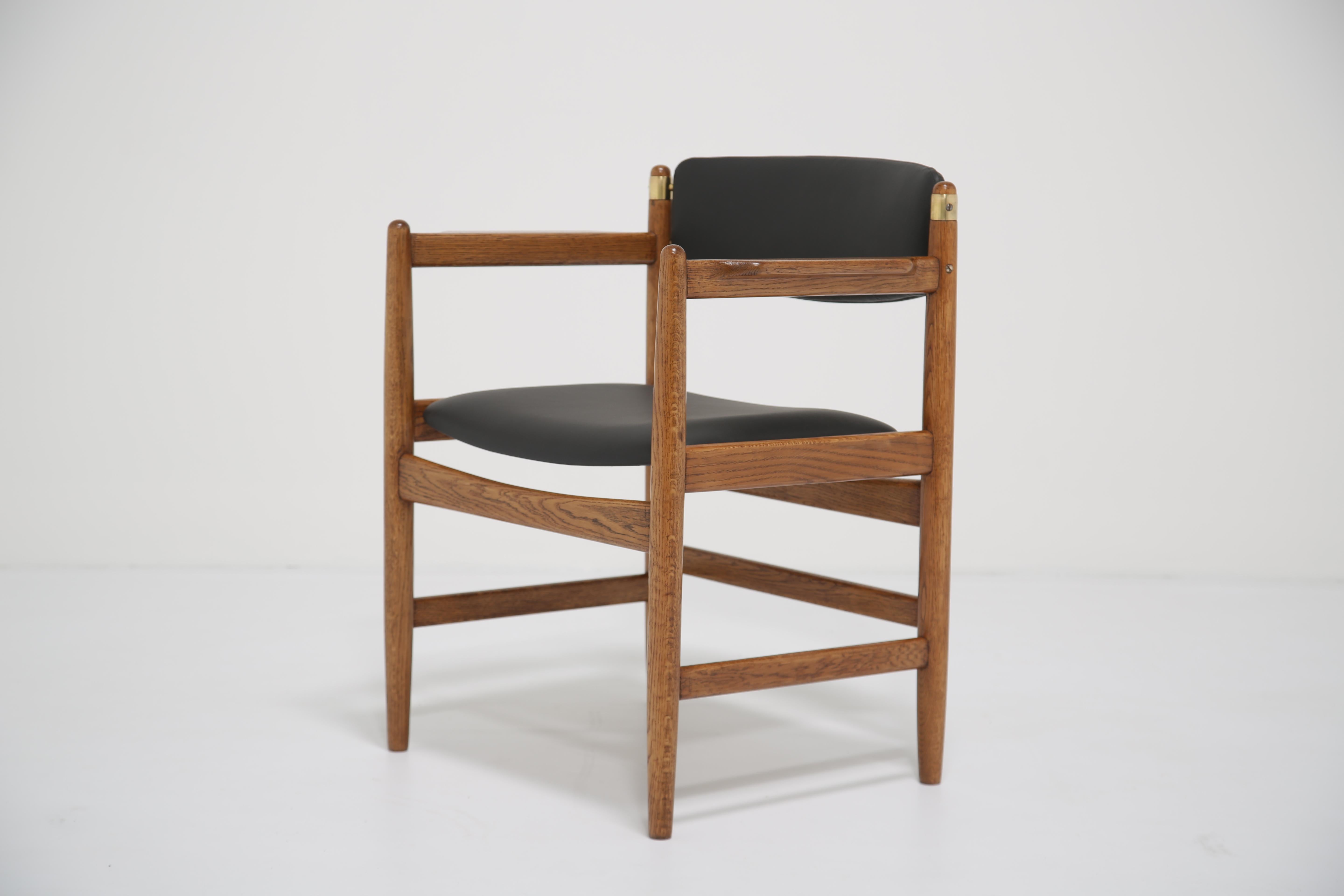 Ottone Poltrona vintage in Oak e pelle di Børge Mogensen per Karl Andersson, 1960. in vendita