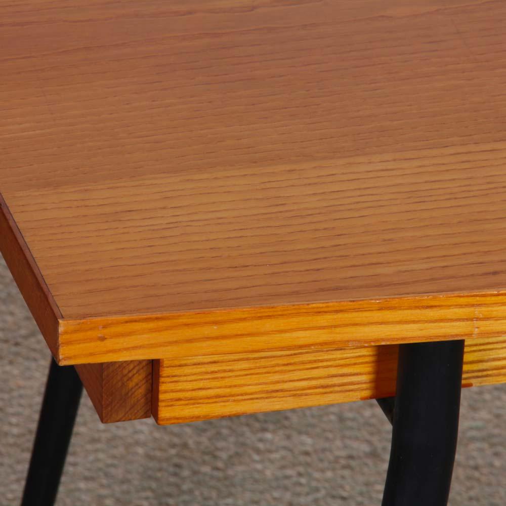 Français Vintage oak and metal dining table from the 1960s en vente