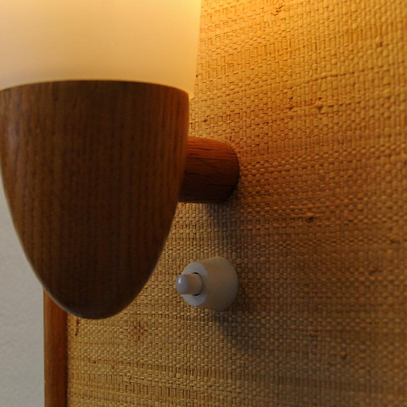 Vintage Oak and Rattan Wallmirror with Light by Fröseke, Sweden, 1960s In Good Condition In Stockholm, SE