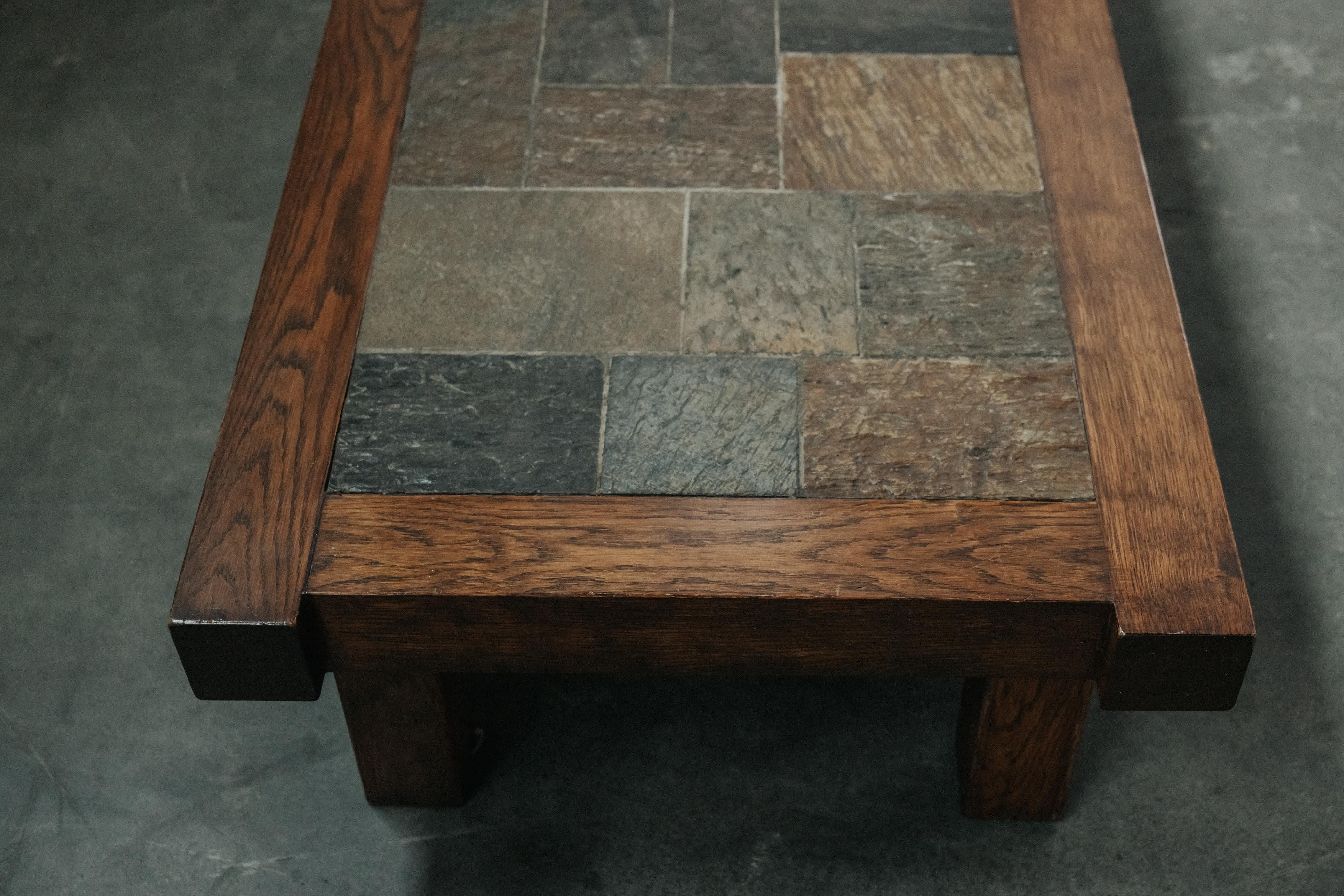 Table basse vintage en Oak et Stone de France, Circa 1960 en vente 2