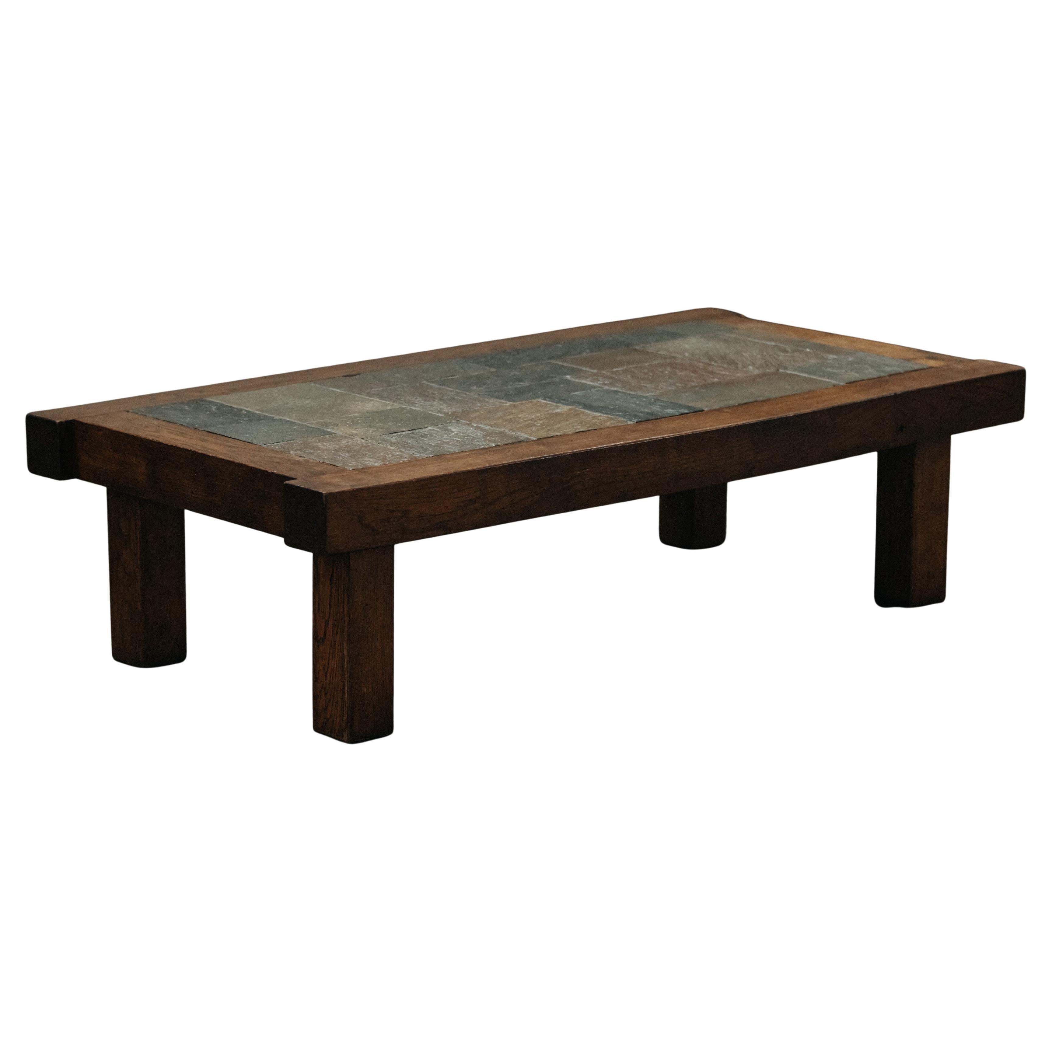 Table basse vintage en Oak et Stone de France, Circa 1960 en vente