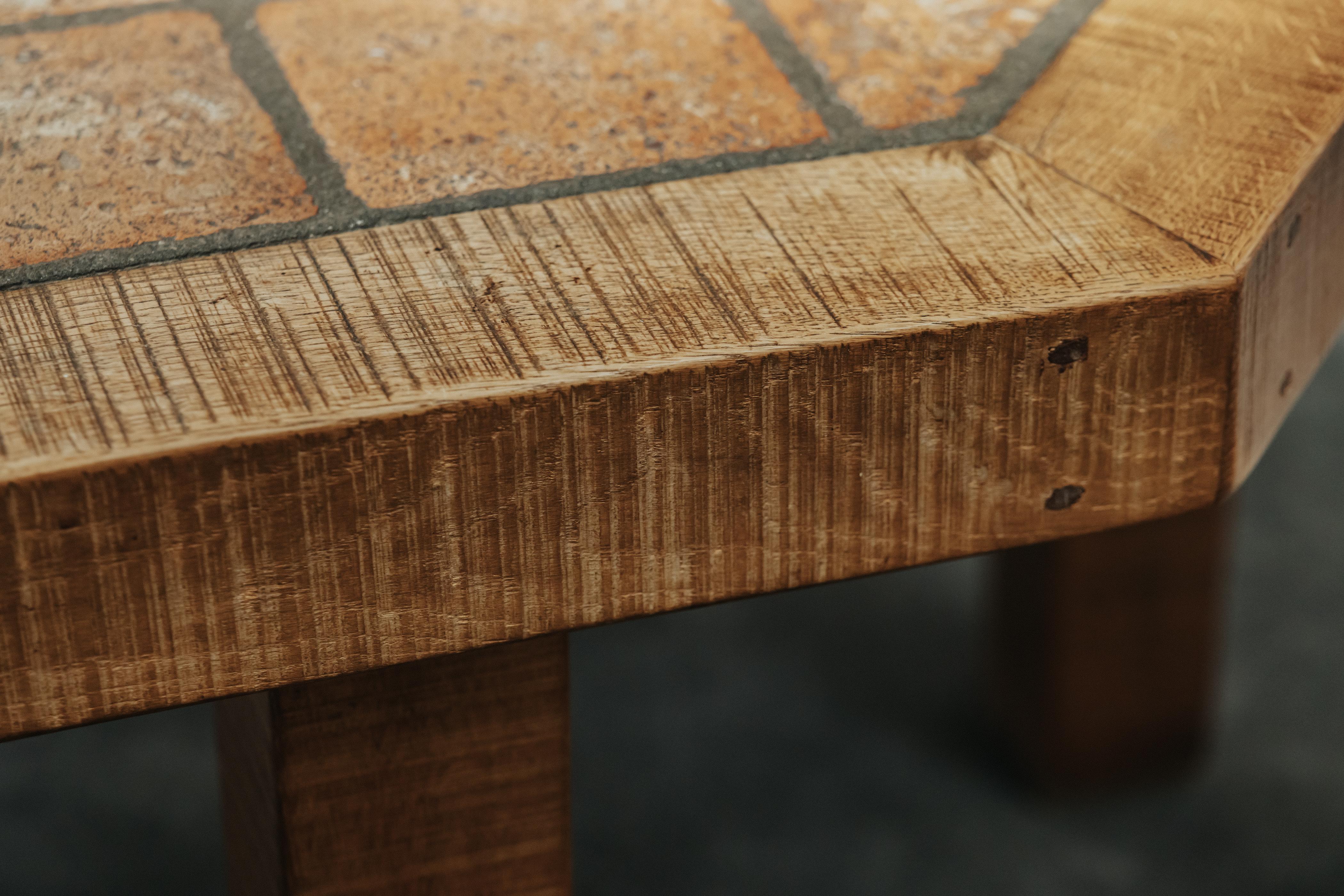 Table de salle à manger vintage en chêne et carreaux de France, Circa 1970 en vente 2