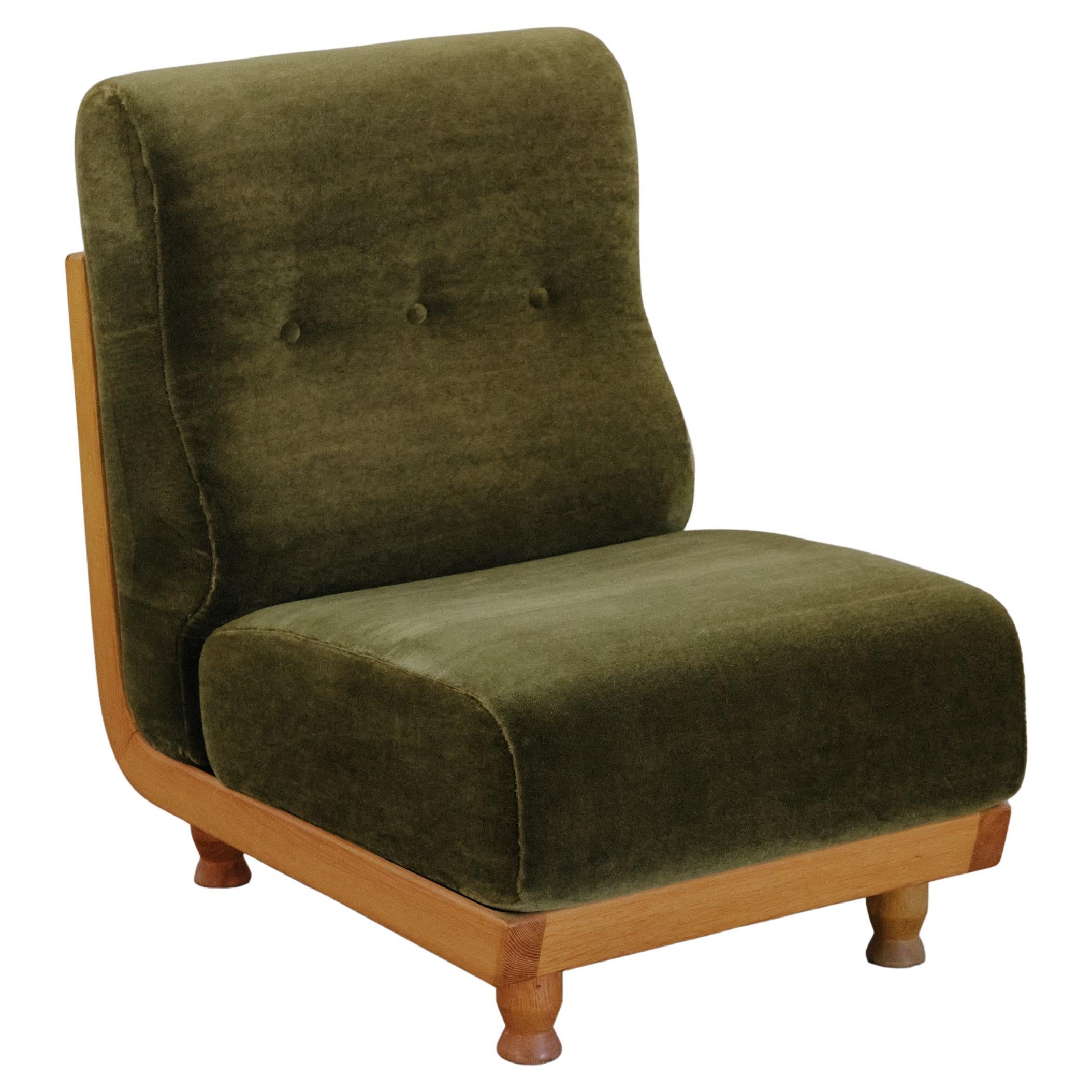 Silla de salón vintage de roble y terciopelo de Guillerme et Chambron, Francia 1970