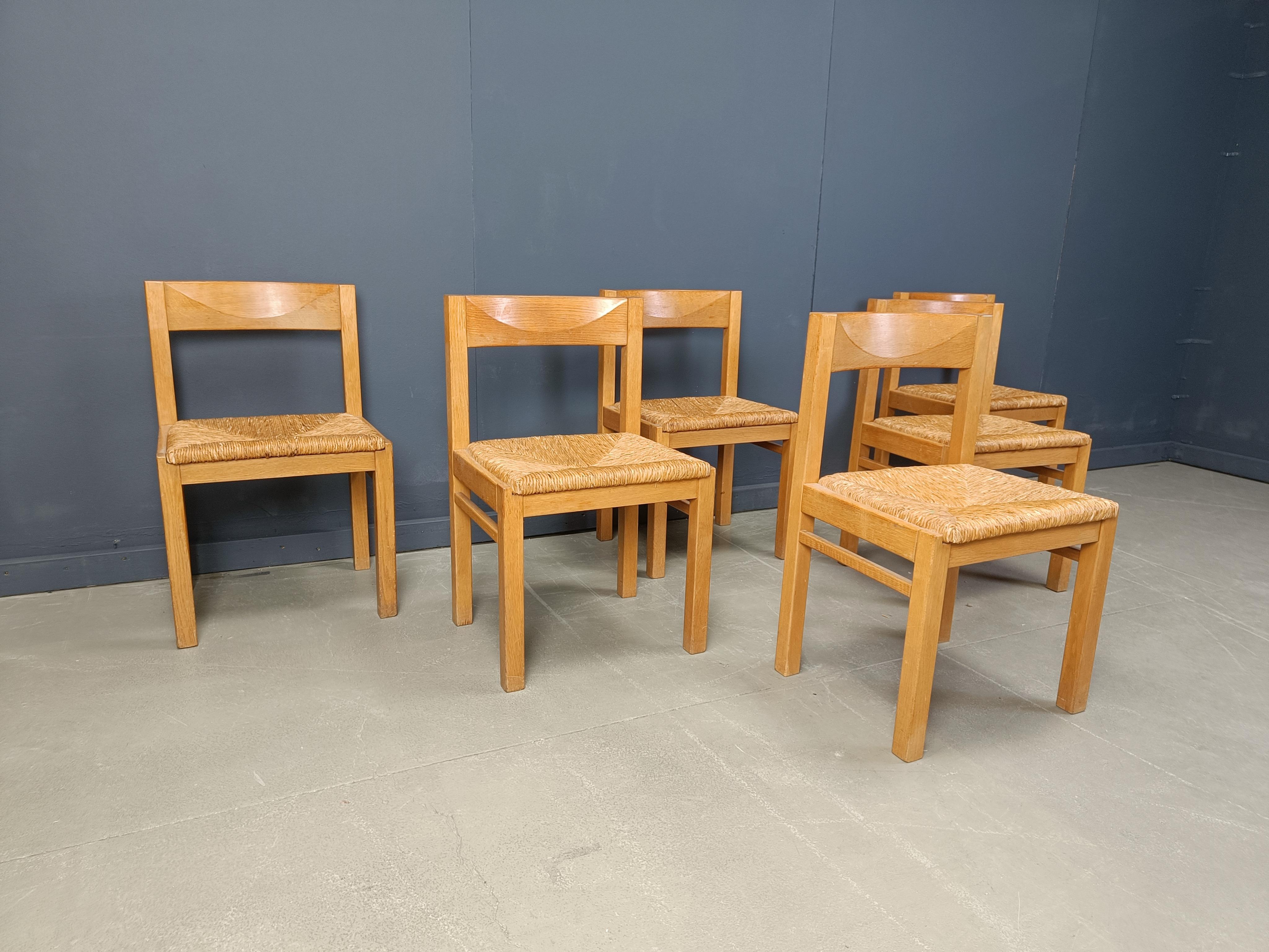 Set di 6 sedie da pranzo vintage in Oak e vimini In condizioni buone in vendita a Leuven, Vlaams Gewest