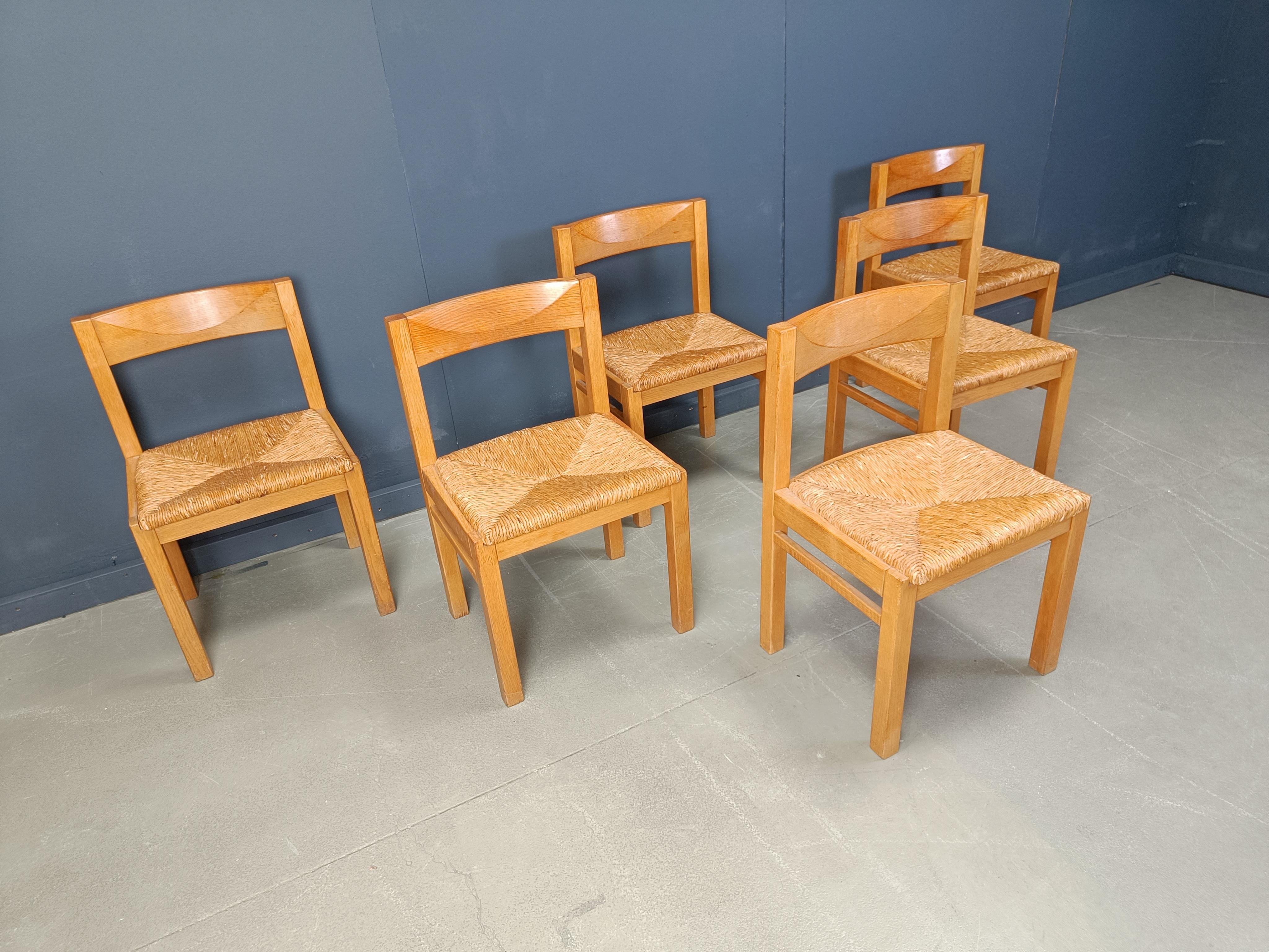 Metà XX secolo Set di 6 sedie da pranzo vintage in Oak e vimini in vendita