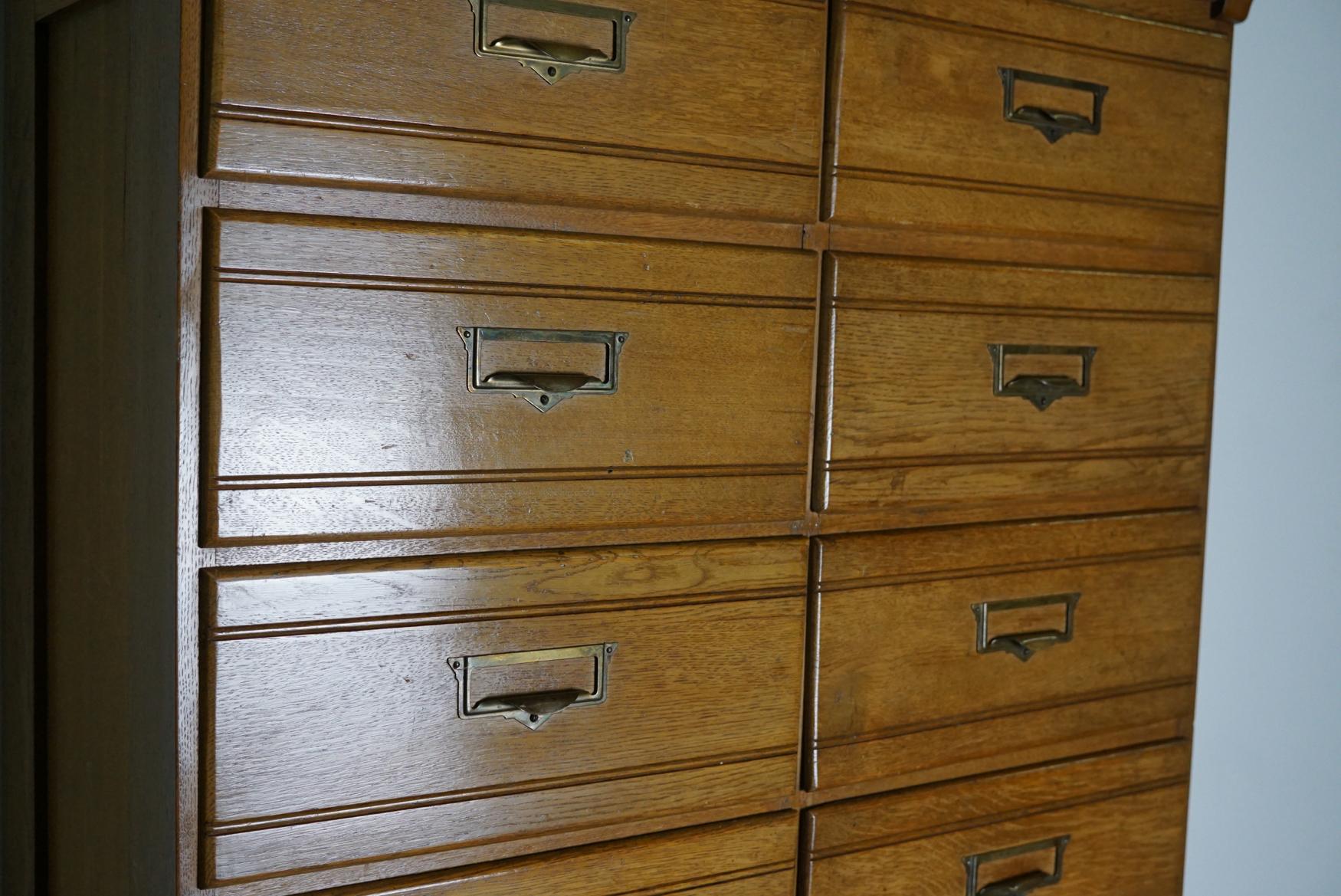Vintage Oak Apothecary / Filing Cabinet, Luxembourg, 1930s In Good Condition In Nijmegen, NL